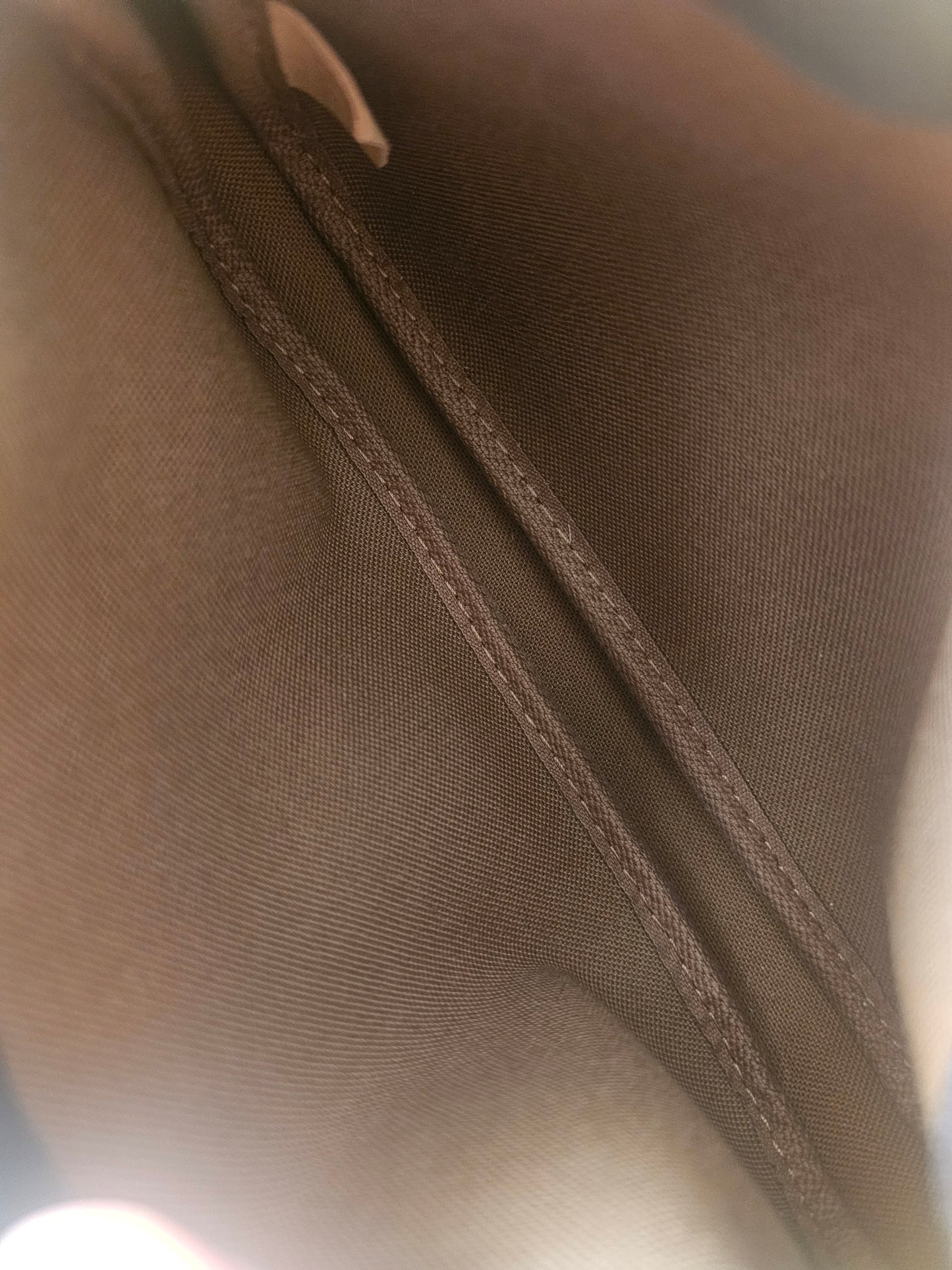 Louis Vuitton small pochette with chain, MNG kanvas.