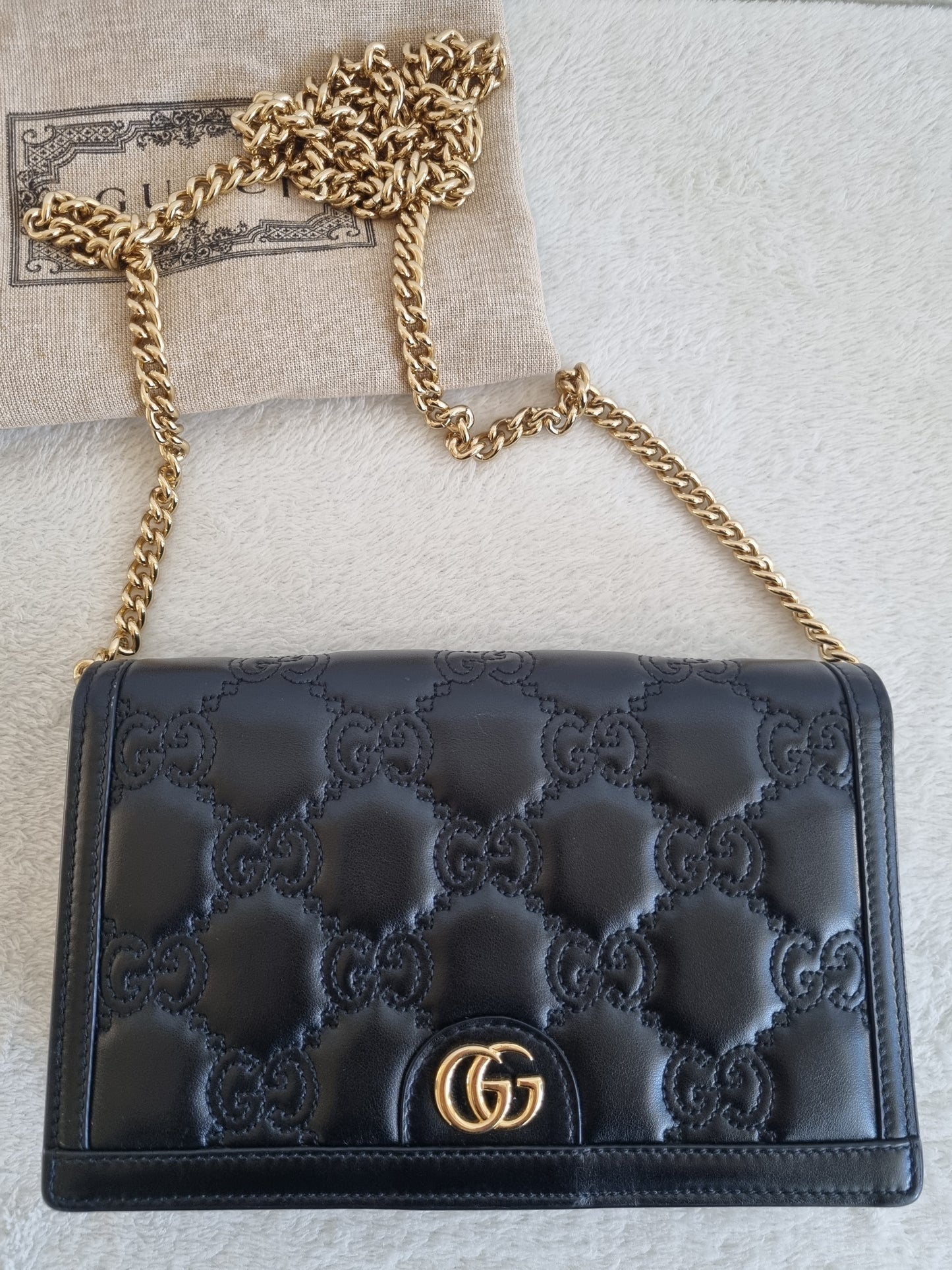 Gucci GG marmont black bag.