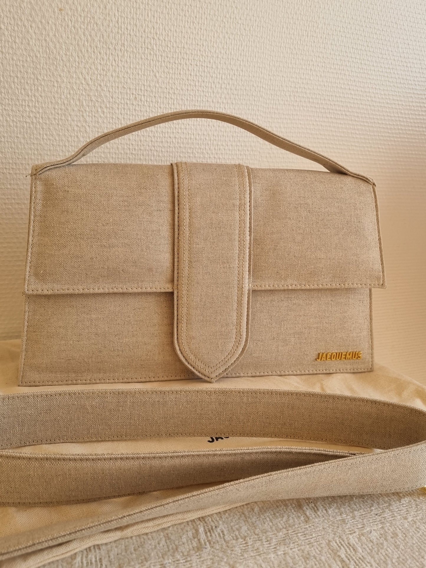 Jacquemus Le bambino, top handle. Large.