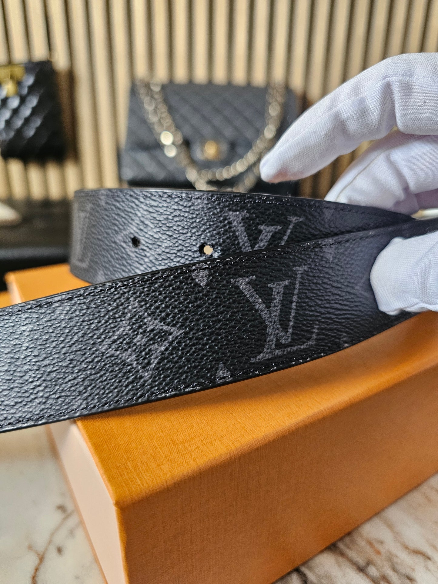 M0450- Louis Vuitton reversible belt, black - Monogram eclipse kanvas.