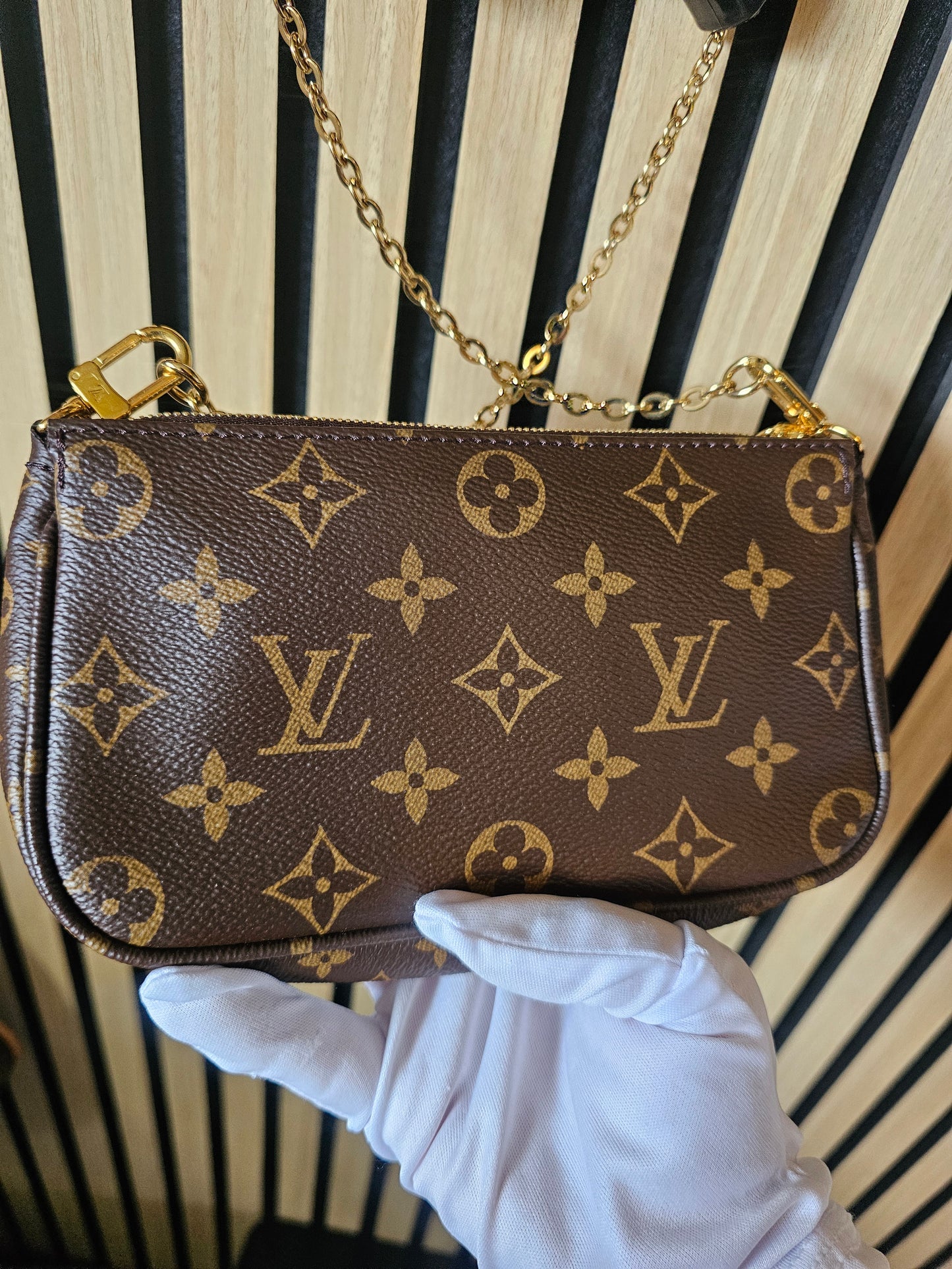 Louis Vuitton Small pochette accesories, Monogram kanvas.