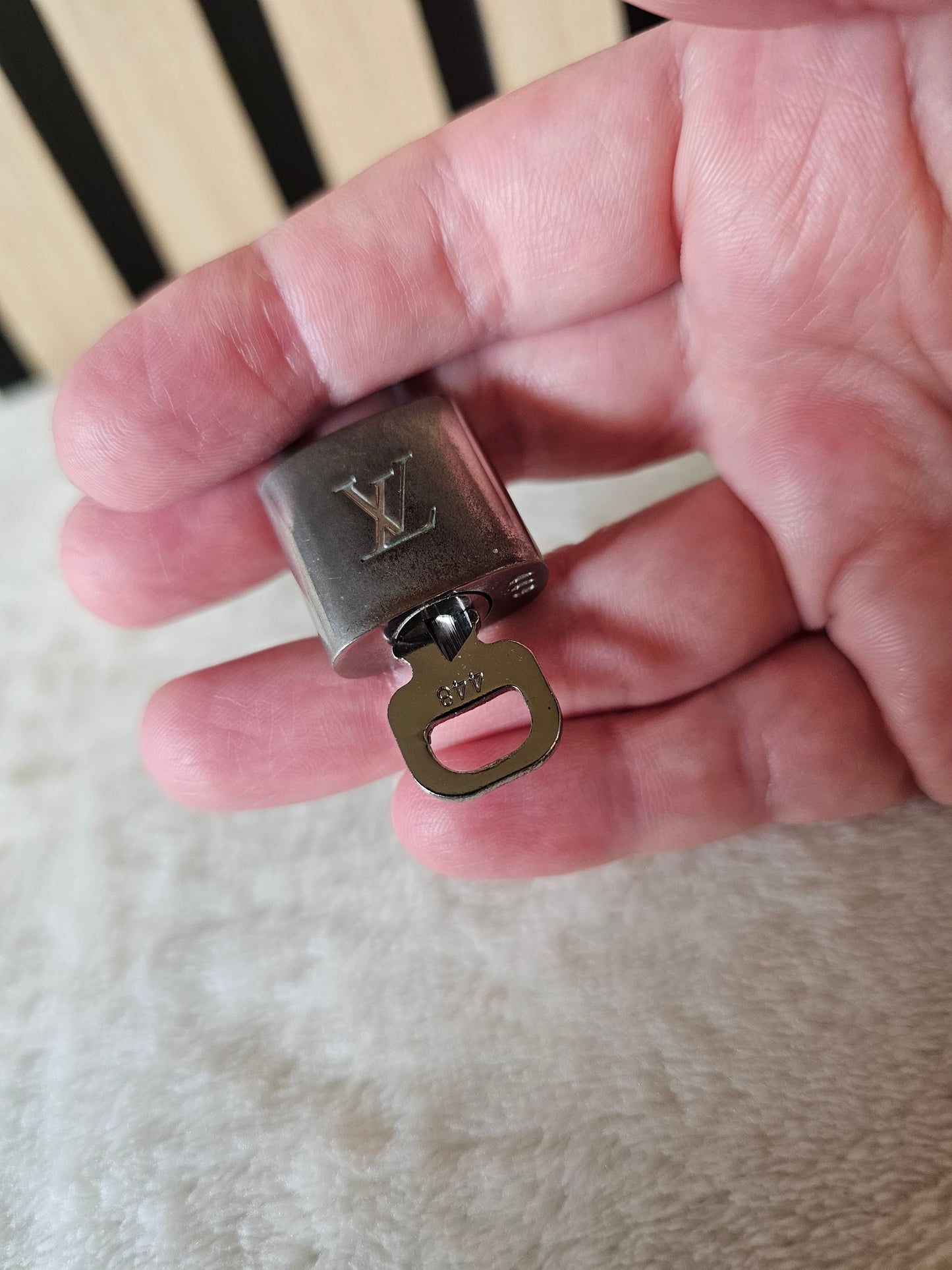 Louis vuitton lås & nøgle 448