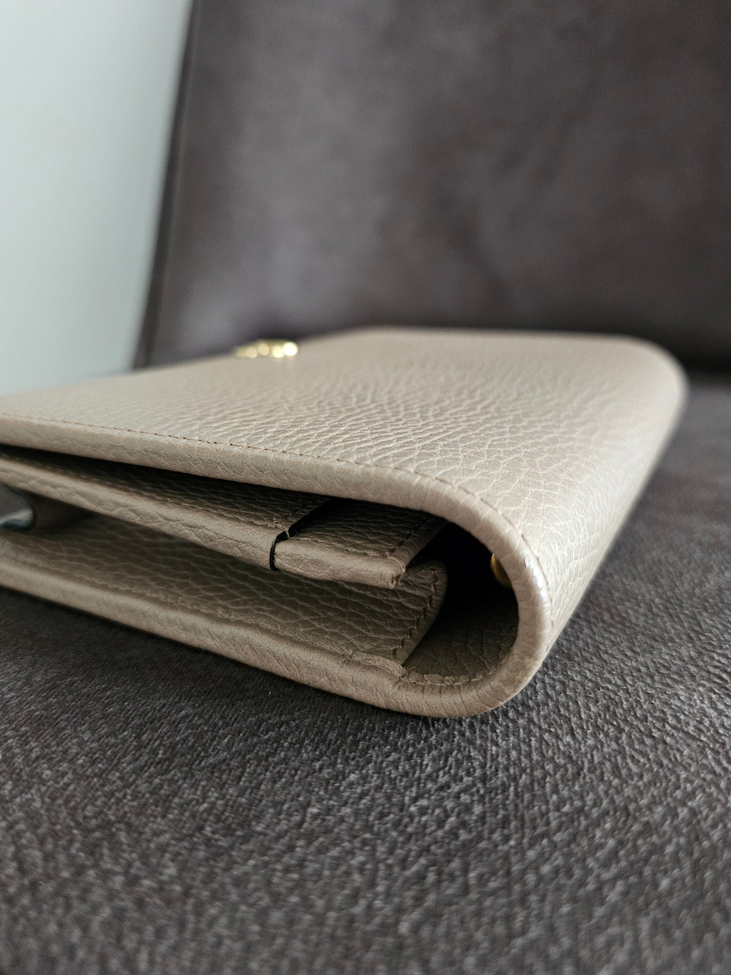 Gucci wallet on chain - Nude.