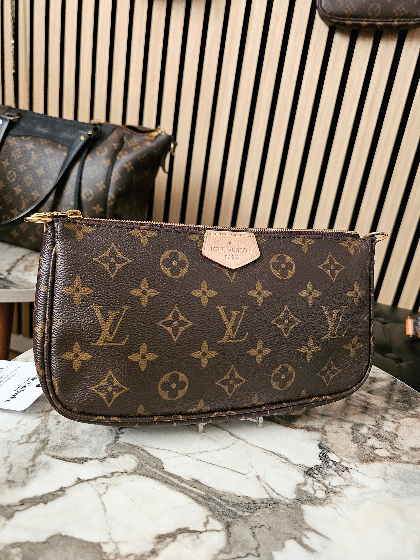 Louis Vuitton pochette accesories, monogram kanvas.