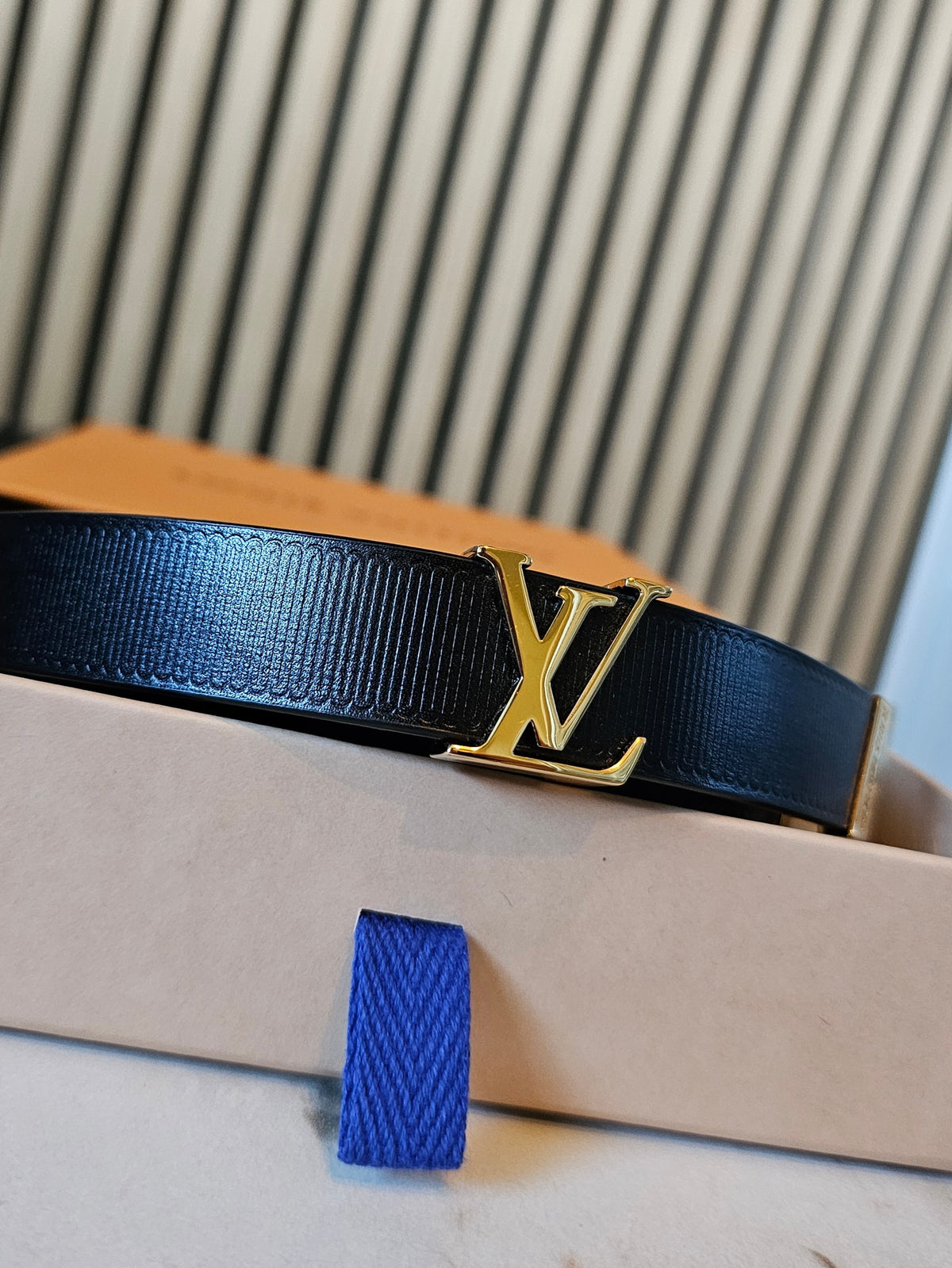 M9578 - Louis Vuitton LV iconic belt, 20mm, black leather.