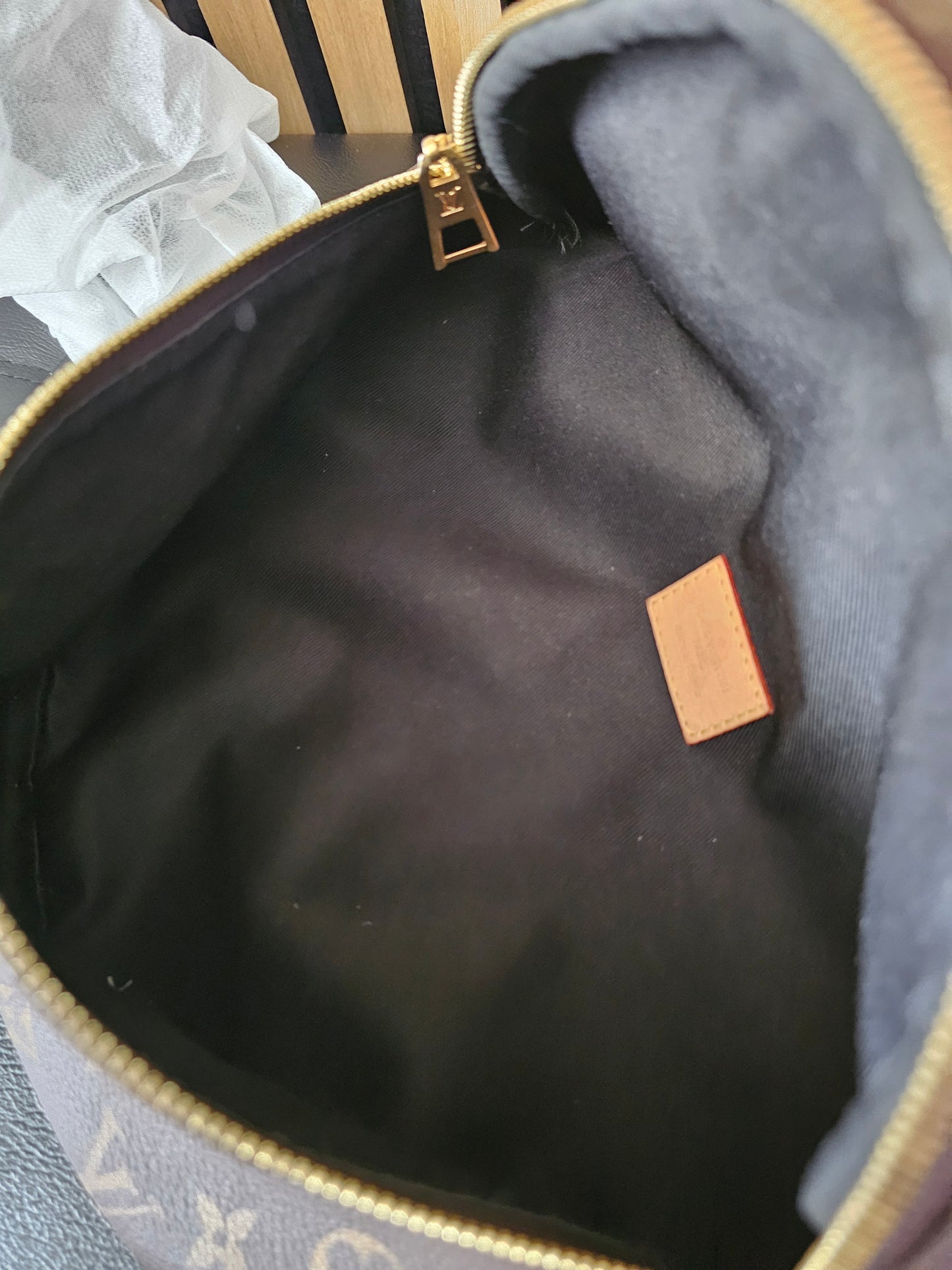 M43644 - Louis Vuitton bag, Bumbag, monogram kanvas.