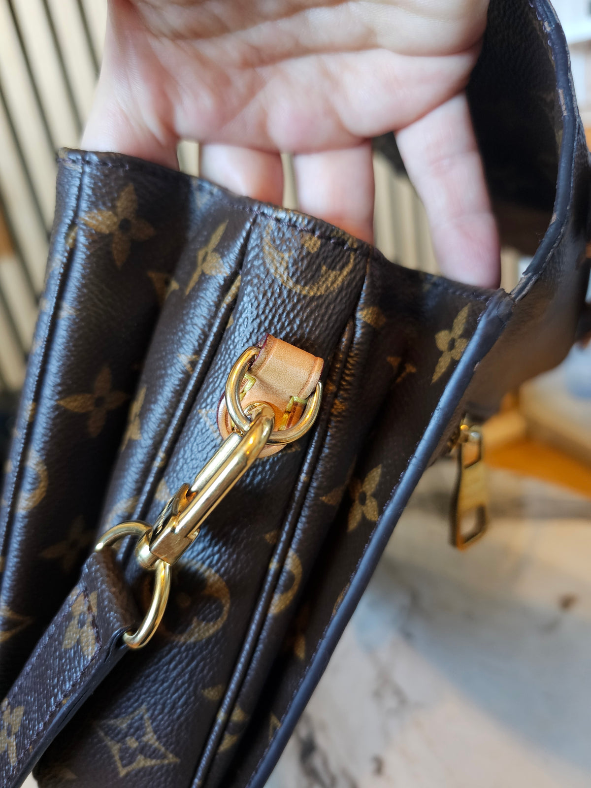 M44875 - Louis Vuitton bag, pochette Métis, monogram kanvas.