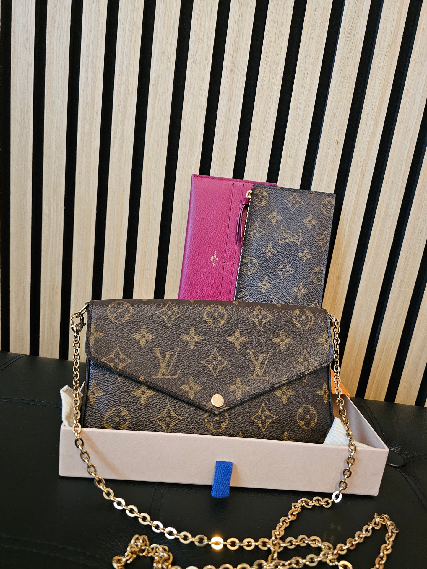 Louis Vuitton - Félicie pochette, monogram kanvas.