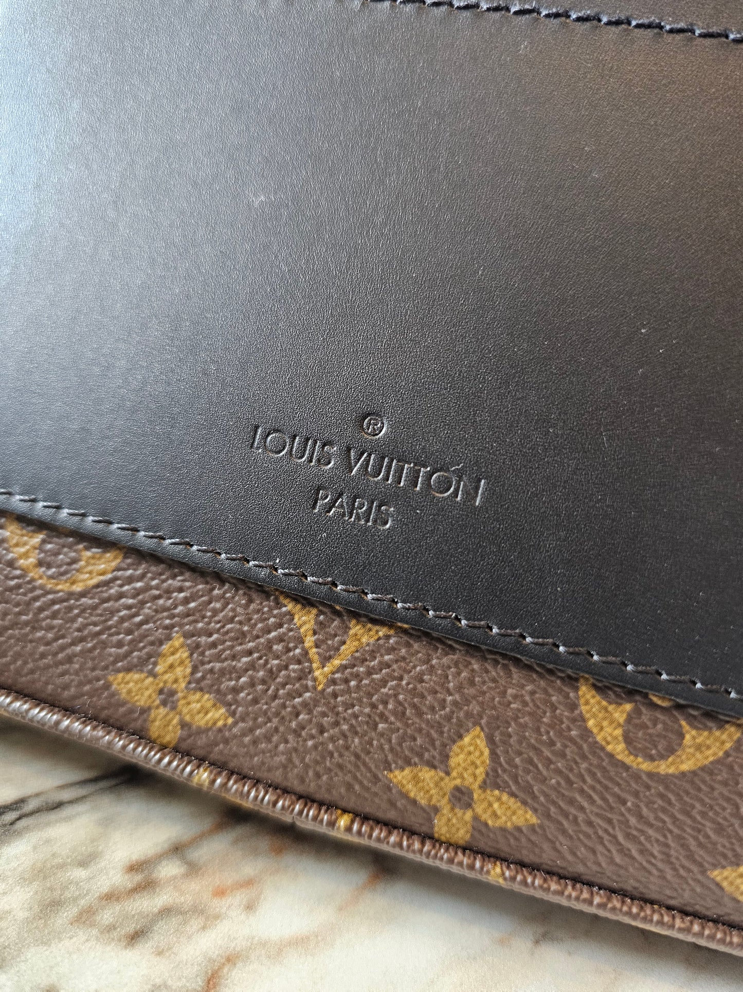 M46126 - Louis Vuitton Marceau, MNG kanvas - black.