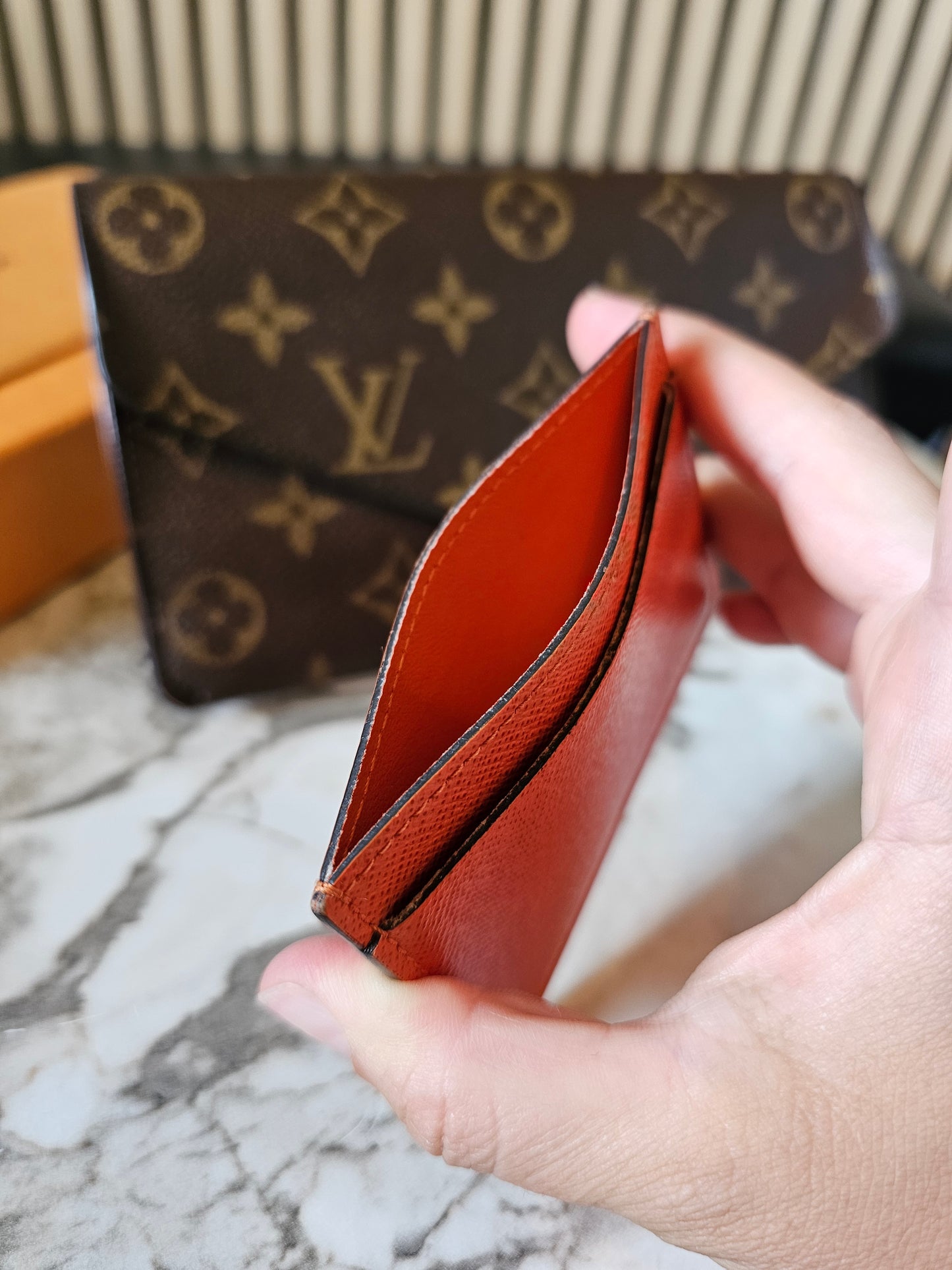 M62203 - Louis Vuitton, Jeanne wallet in MNG. Kanvas.