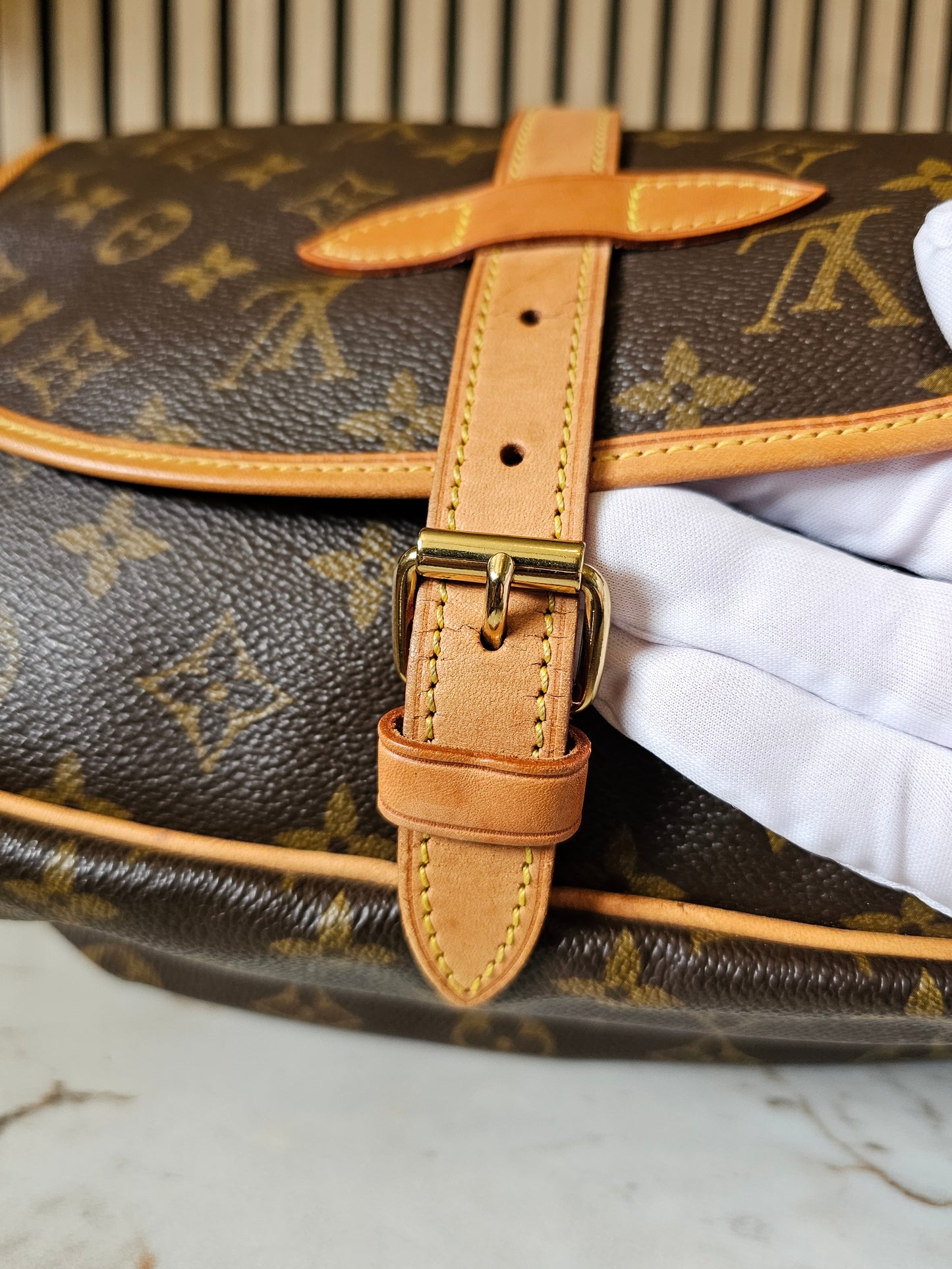 M42256 - Louis Vuitton Saumur 30, MNG. Kanvas.