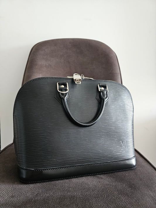 Louis Vuitton Alma PM, Black epi leather, SHW.