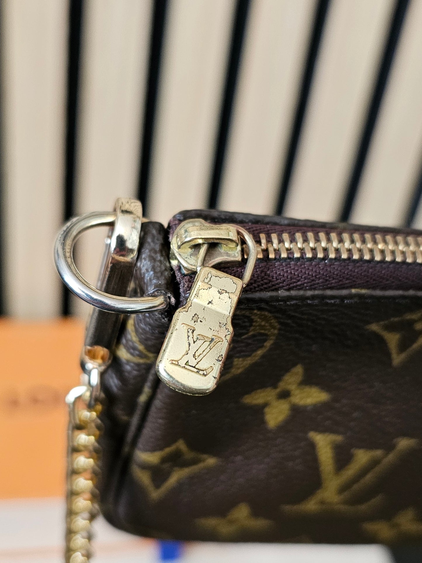 Louis Vuitton small pochette accesories, MNG. Kanvas