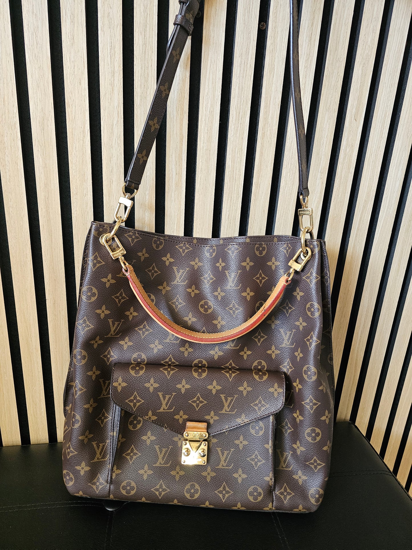 M40781 - Louis Vuitton Metis Hobo, monogram kanvas.
