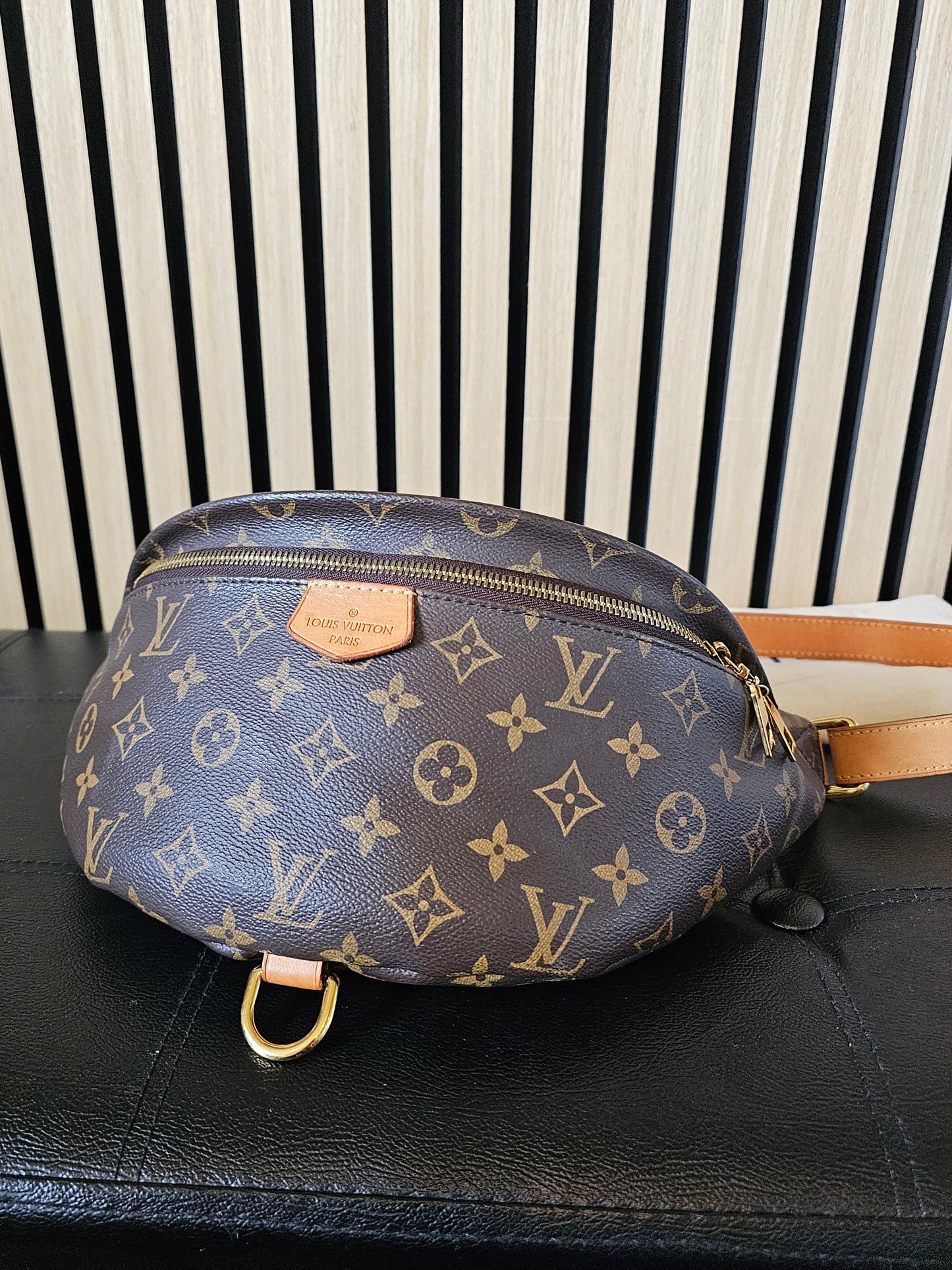 M43644 - Louis Vuitton Bumbag, MNG Kanvas.