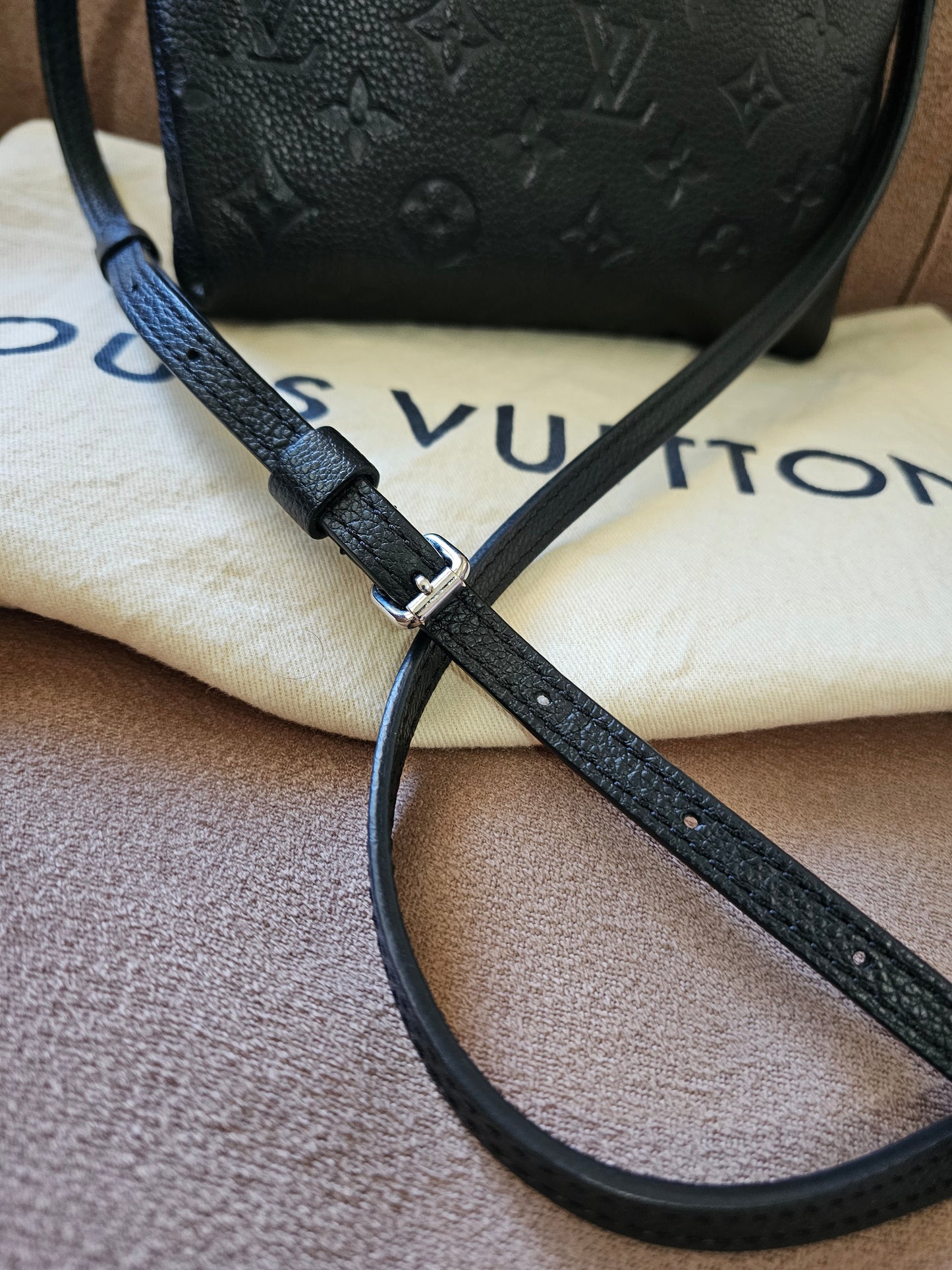 Louis Vuitton pallas bag in monogram empreinthe leather.