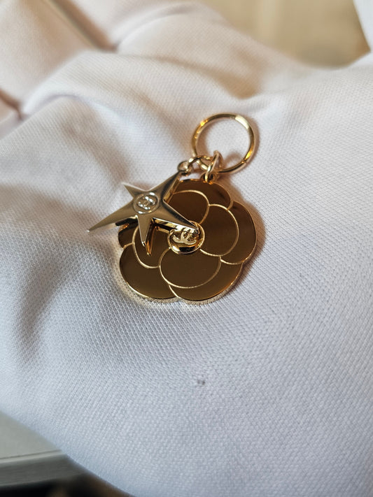 Chanel vedhæng/bagcharm, golden flower.