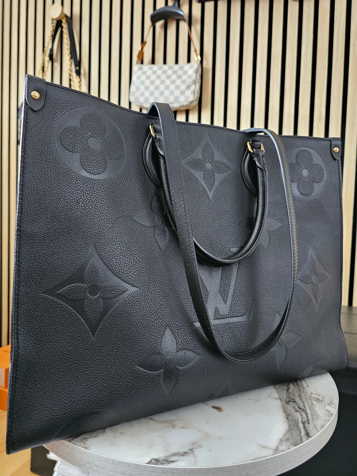 Onthego GM, black MNG empreinthe leather