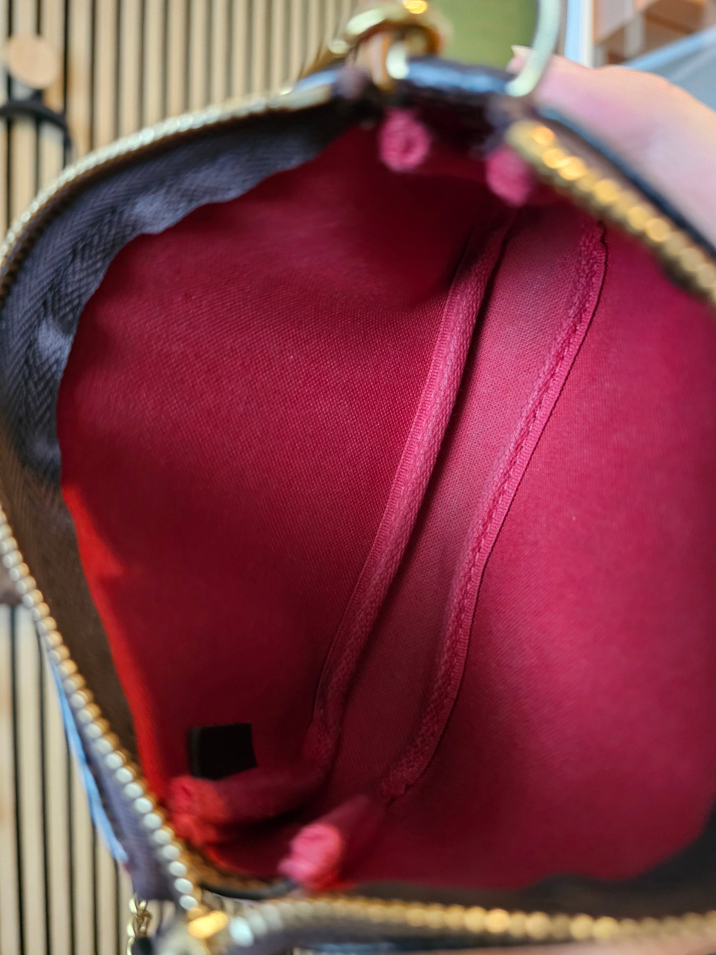 N58009 - Louis Vuitton mini pochette acc. Damier ebene.