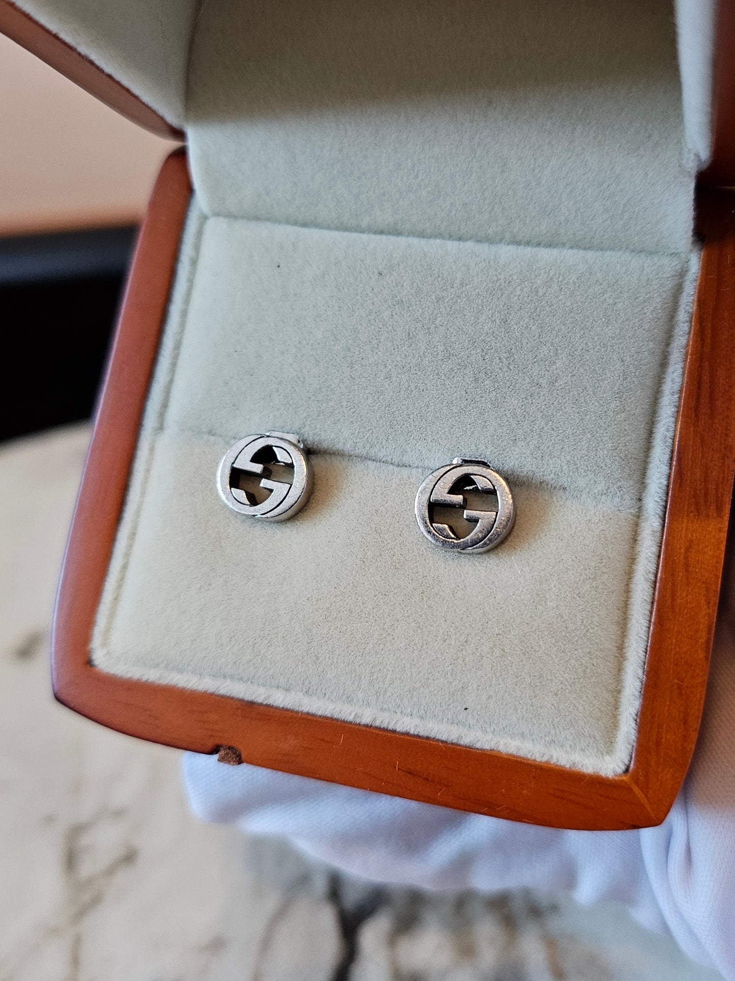 GUCCI interlocking studs earrings, sterling silver.
