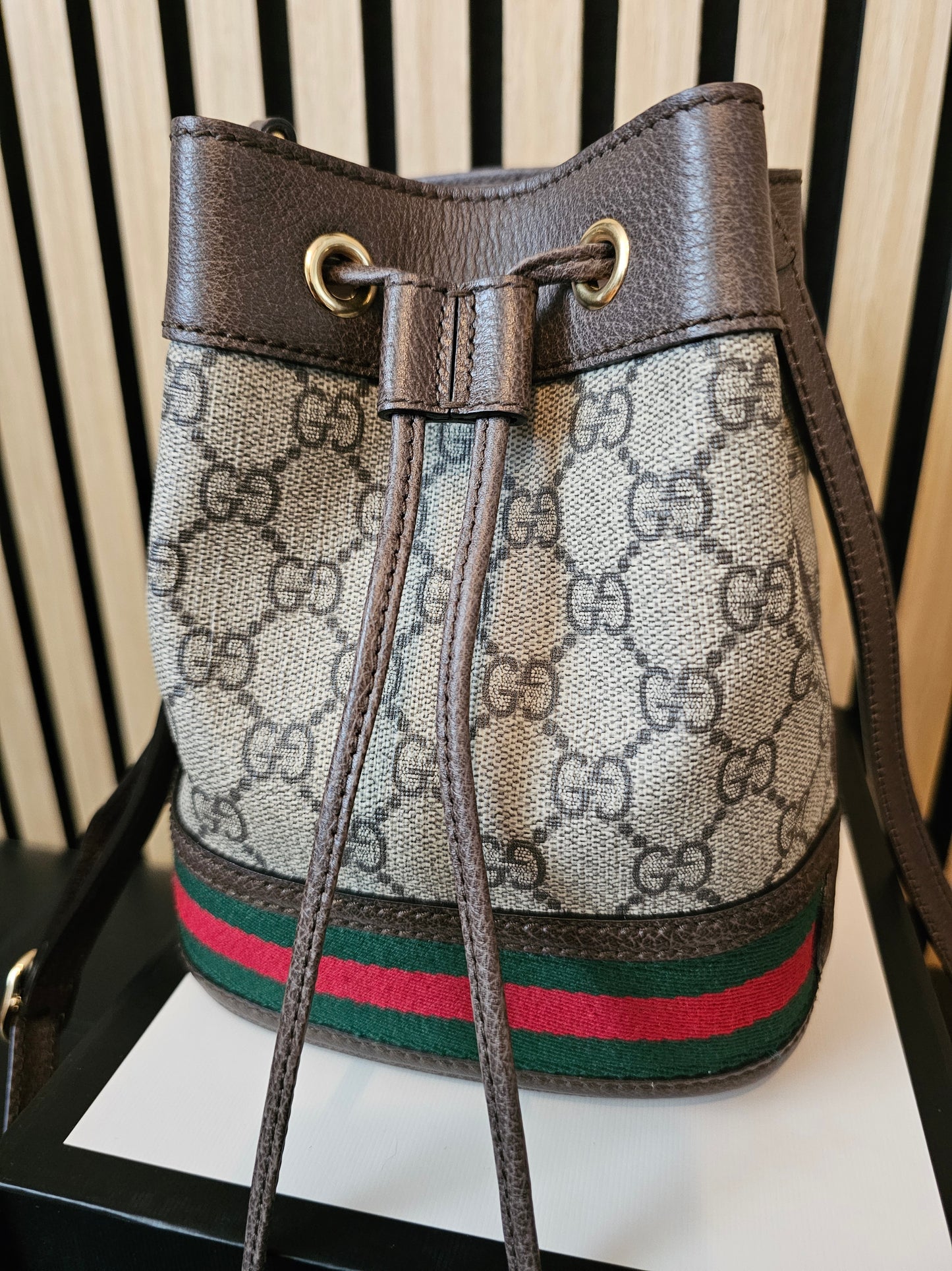 550620 - Gucci ophidia bucket bag, GG supreme kanvas.