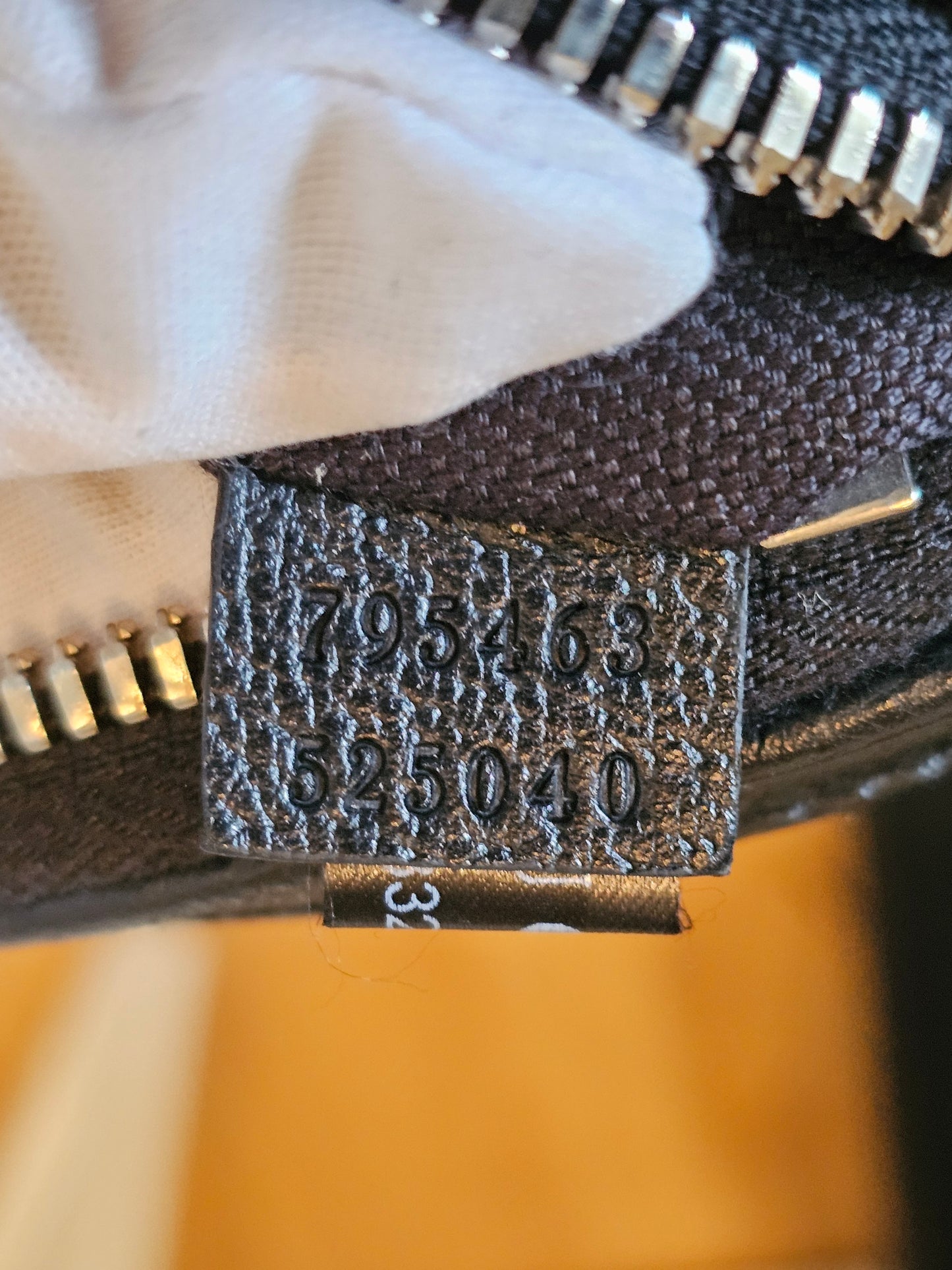 795463 - Gucci black beltbag, GG supreme.