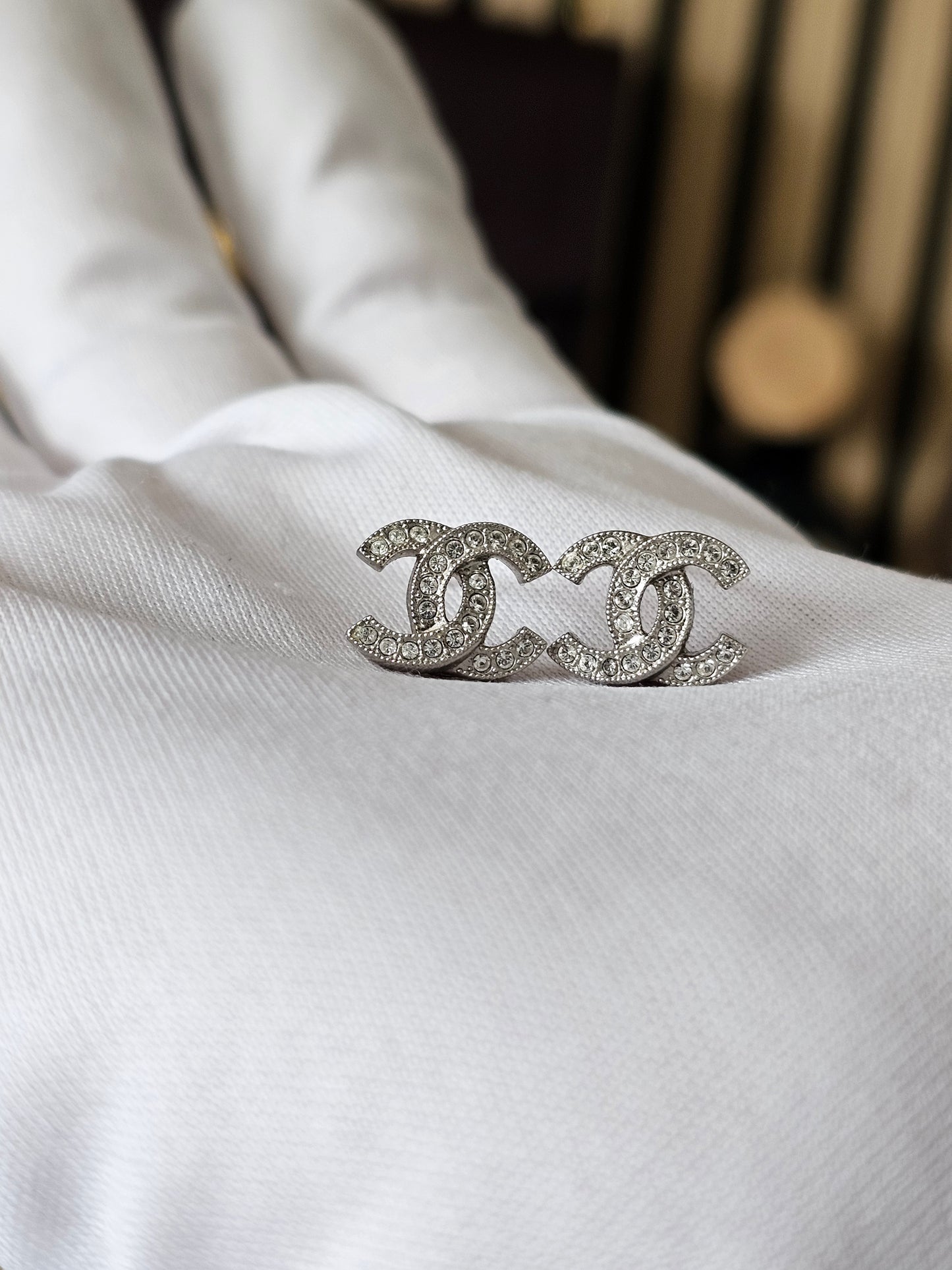 ABE100 - Chanel silver earrings with crystals - small.