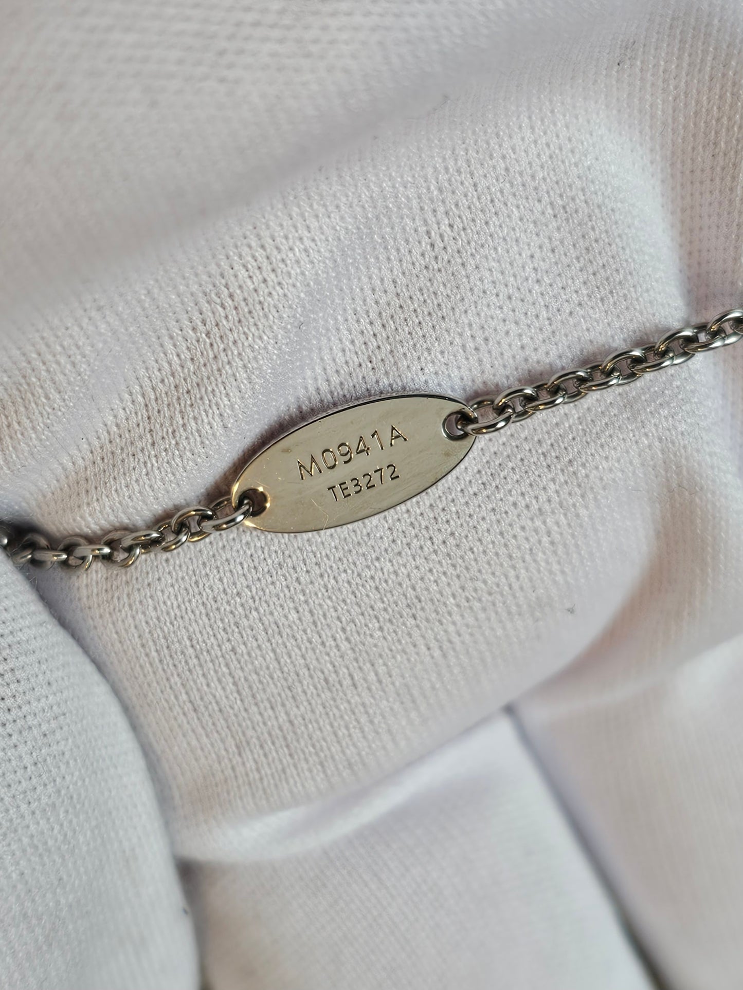M0941A - Louis Vuitton, LV iconic bracelet, silver with blue stones.