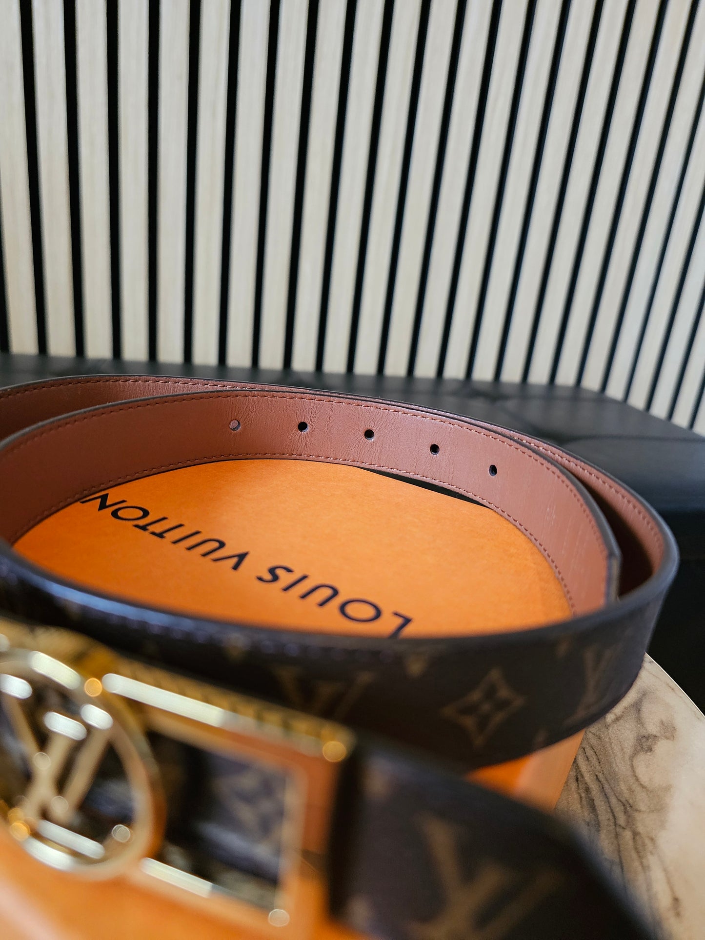 M0196- Louis Vuitton Dauphine reversible belt.