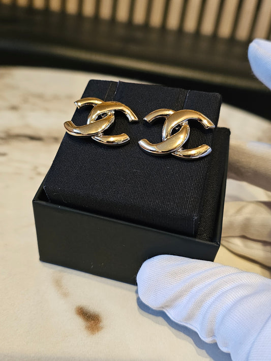 ABF588 Chanel øreringe - Golden CC earrings.