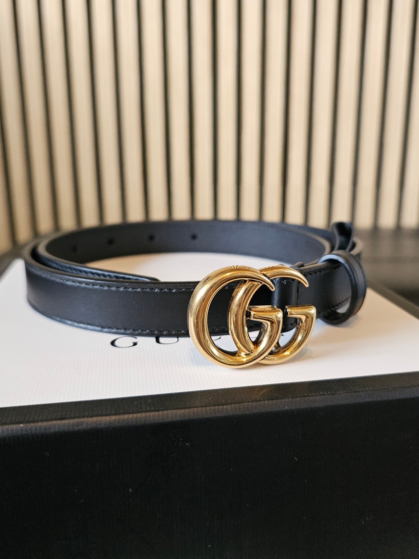 409417- Gucci GG Marmont thin belt.