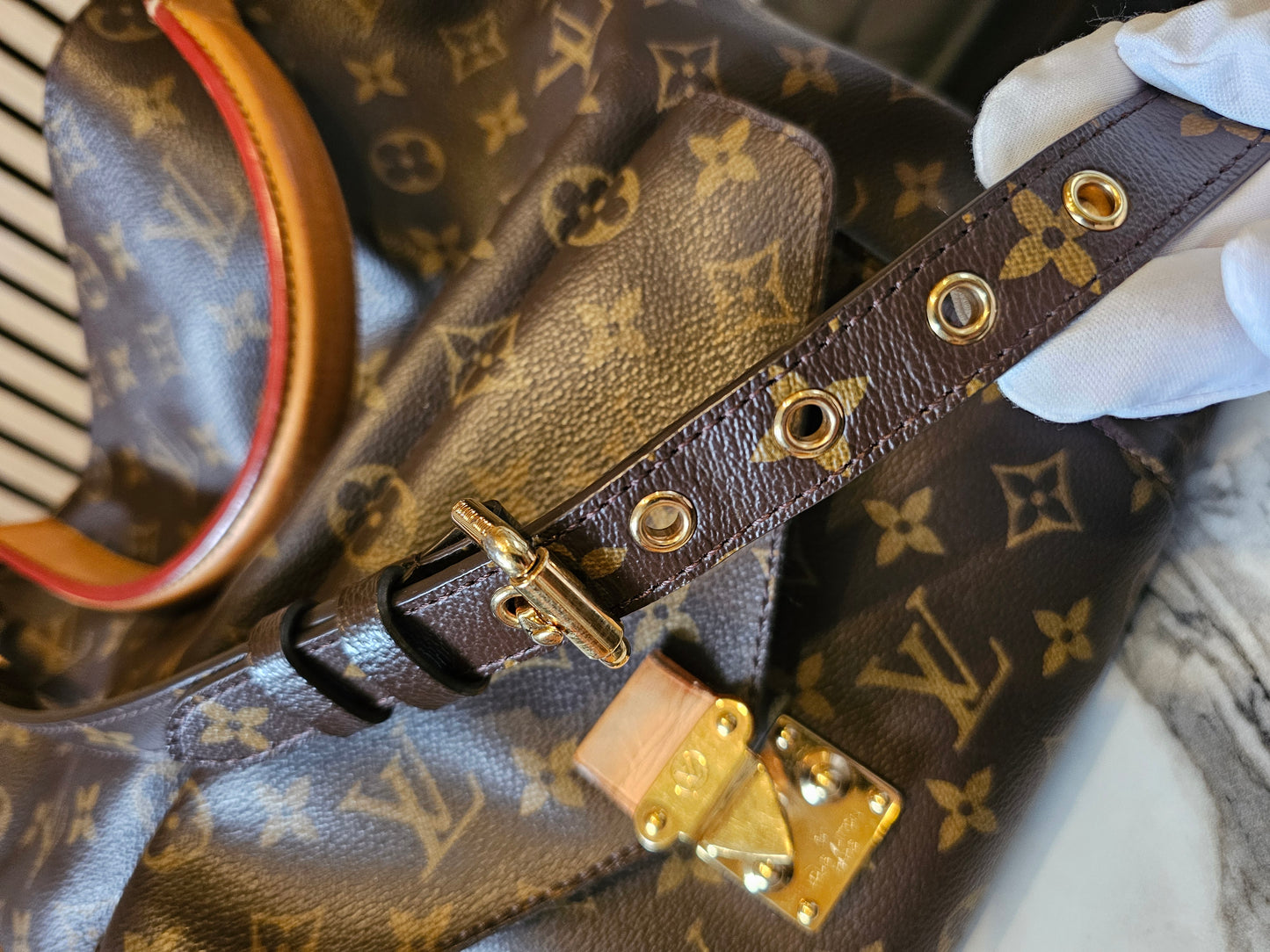 M40781 - Louis Vuitton Metis Hobo, monogram kanvas.