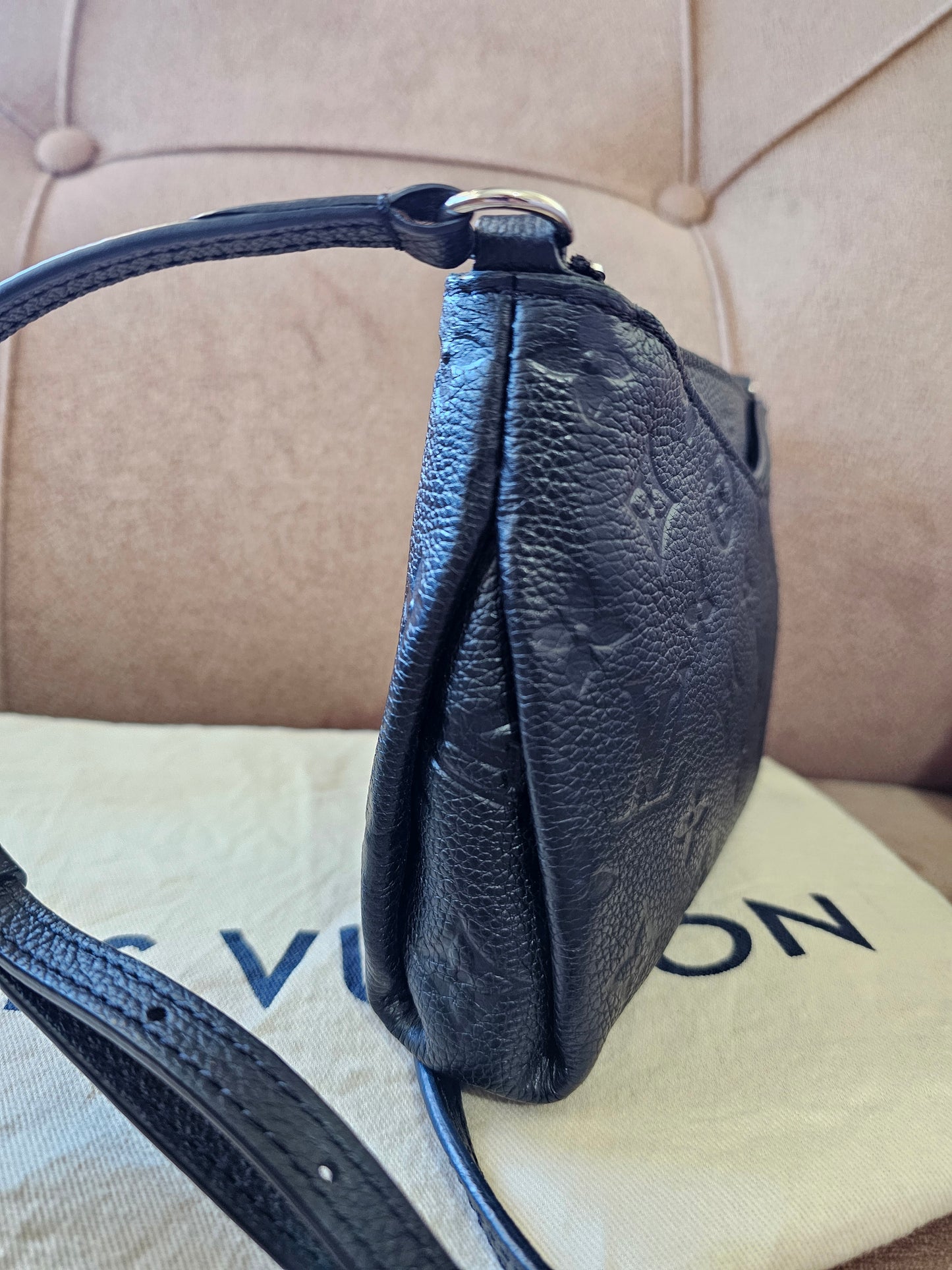 Louis Vuitton pallas bag in monogram empreinthe leather.