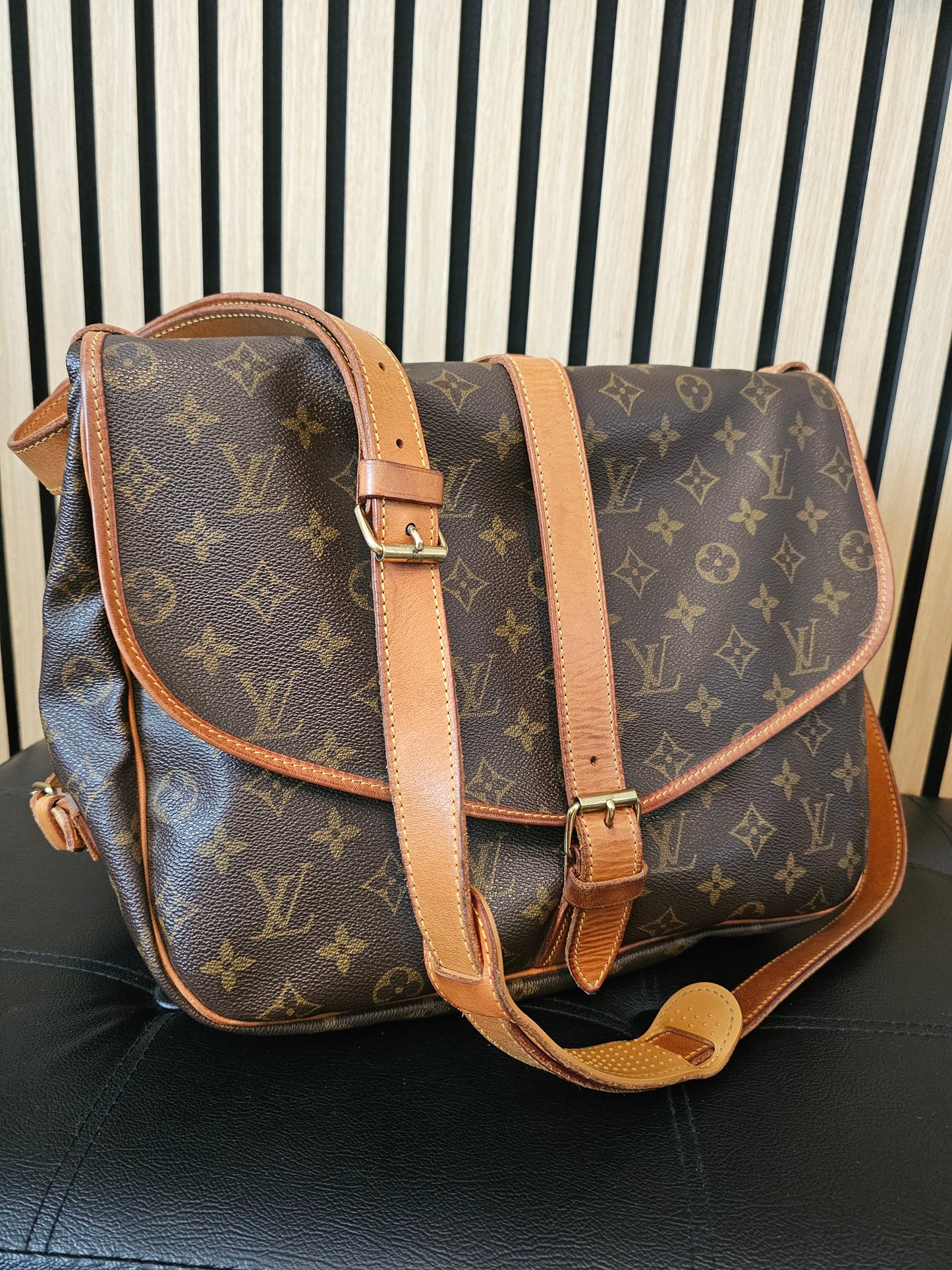 M42254 - Louis Vuitton bag, Saumur 35, MNG. Kanvas.