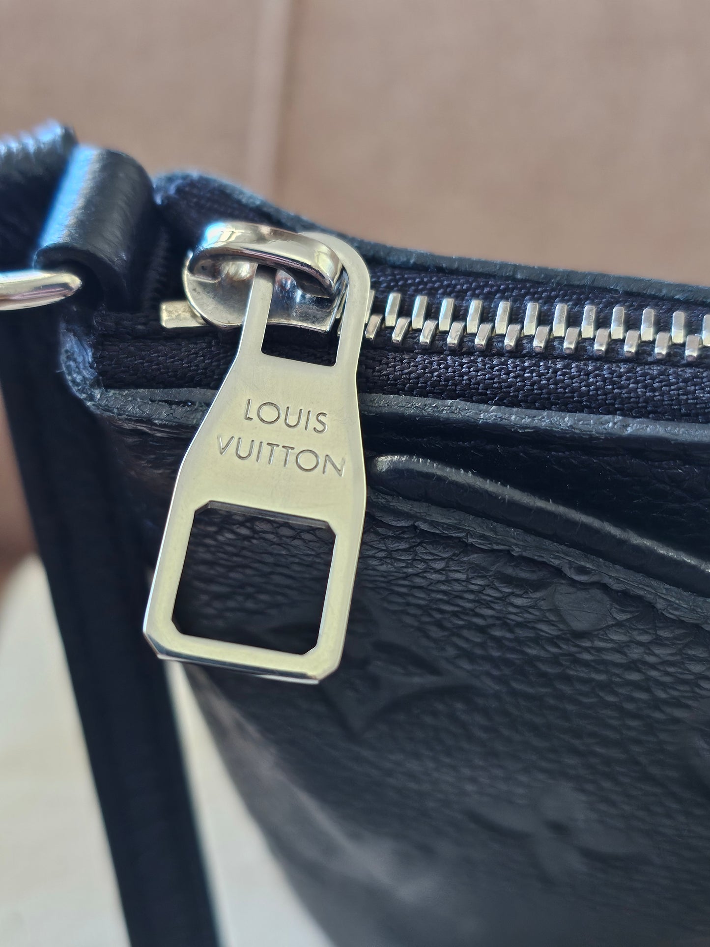 Louis Vuitton pallas bag in monogram empreinthe leather.