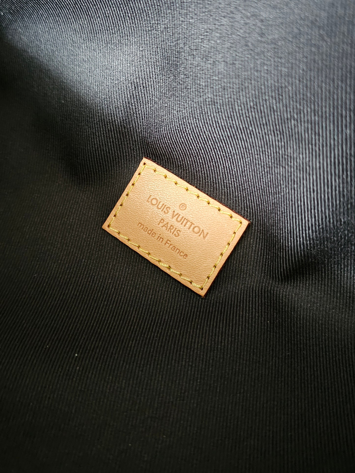 M43644- Louis Vuitton bumbag, MNG. Kanvas.