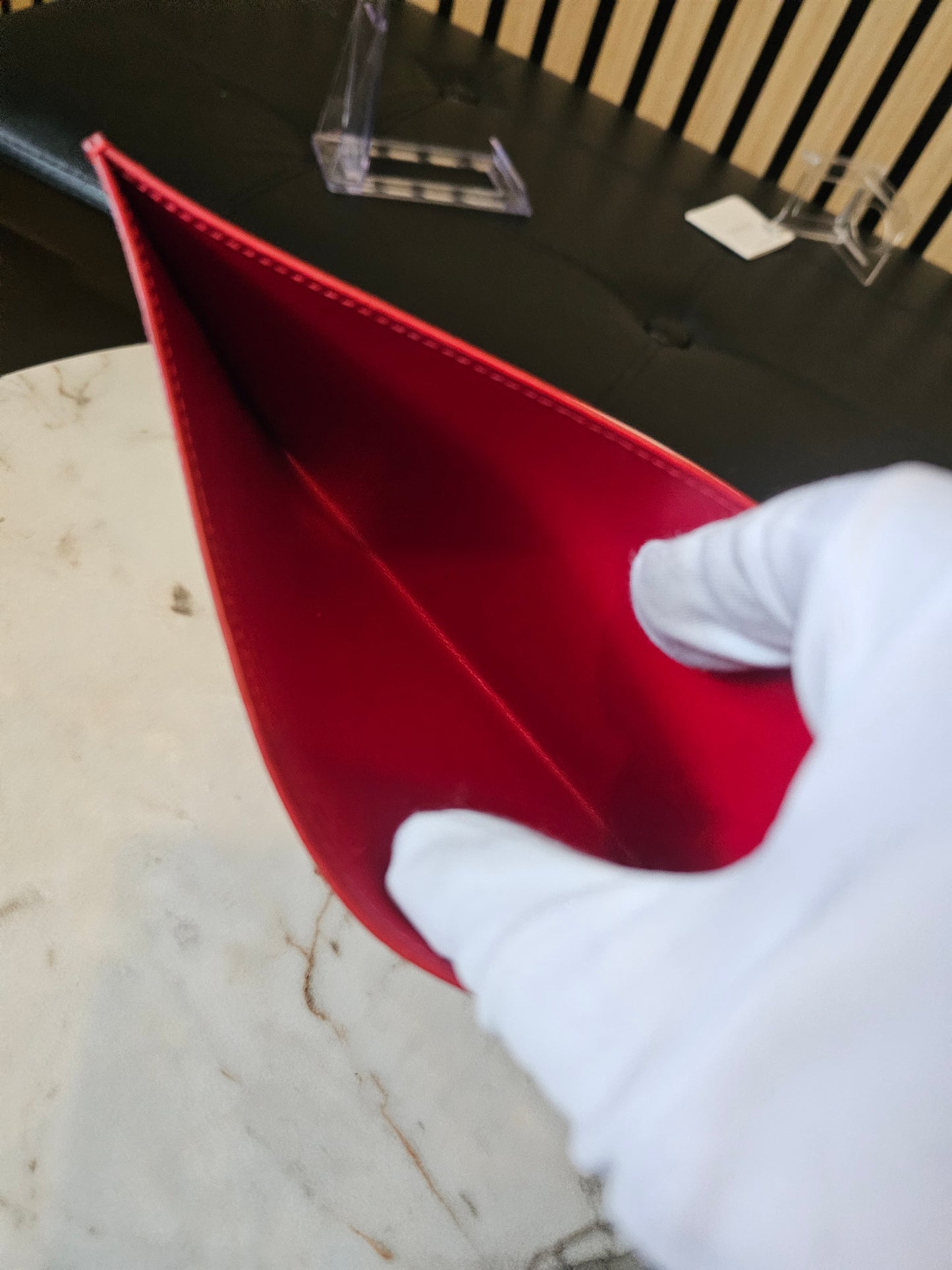 Louis vuitton kortholder I rød epi leather.