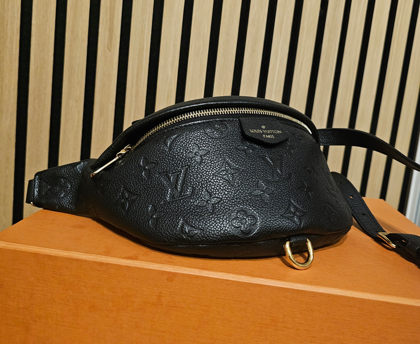 Louis Vuitton Bumbag, MNG.- Black Empreinte leather - M44812.