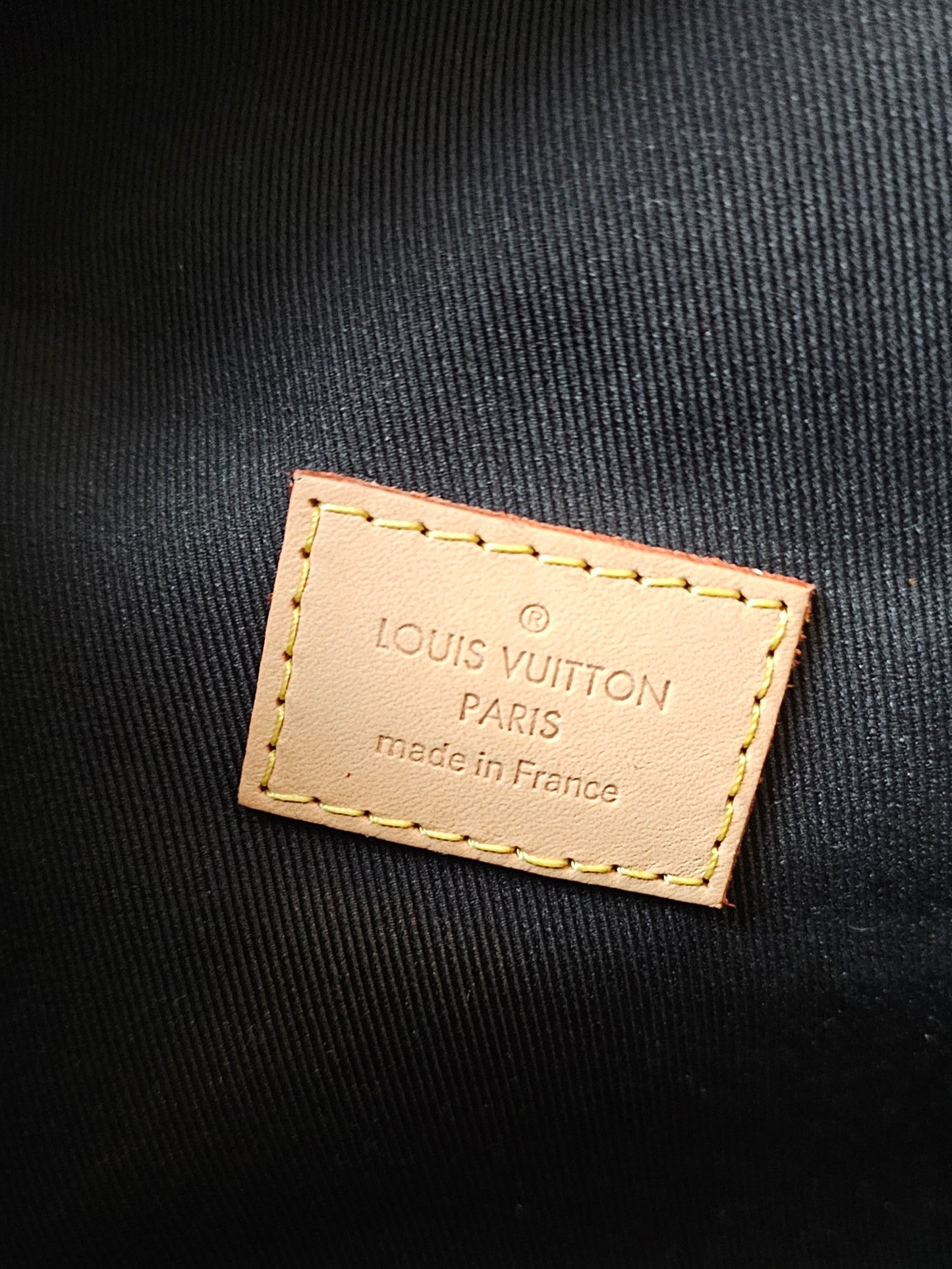 M43644 - Louis Vuitton bag, bumbag in monogram kanvas.