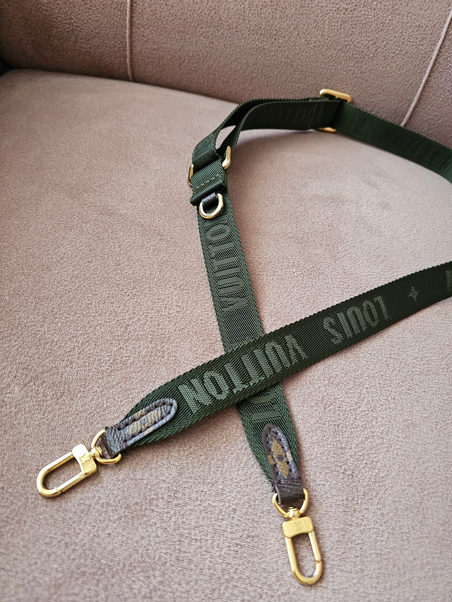 Louis Vuitton Khaki bandouliere.