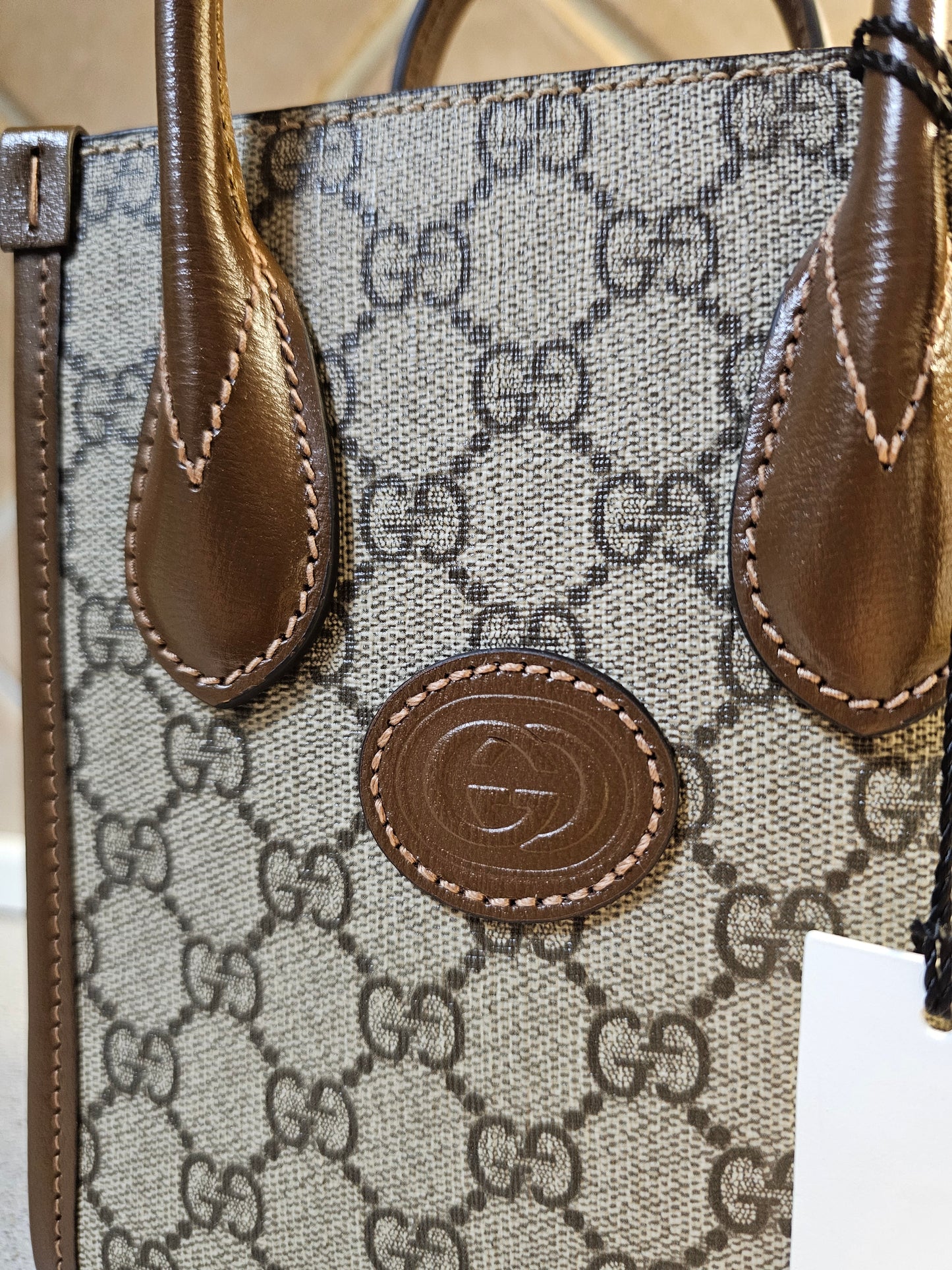 671623 - Gucci mini tote bag, GG supreme.