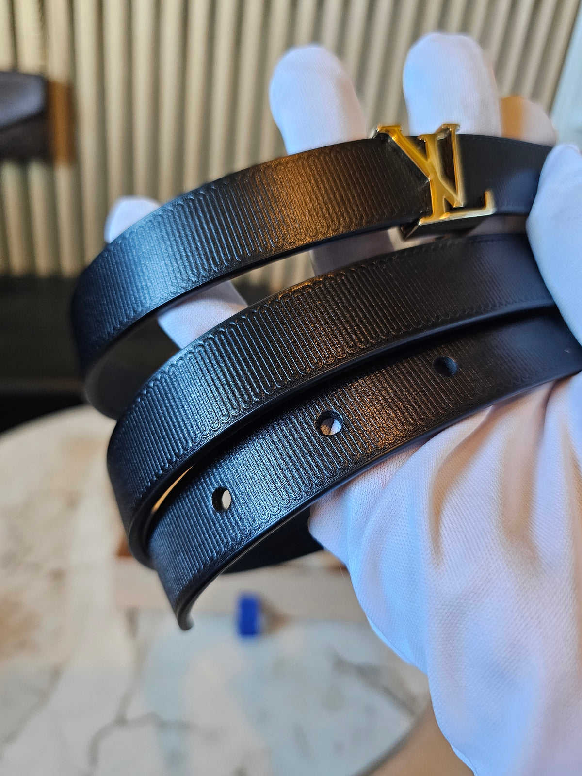 M9578 - Louis Vuitton LV iconic belt, 20mm, black leather.