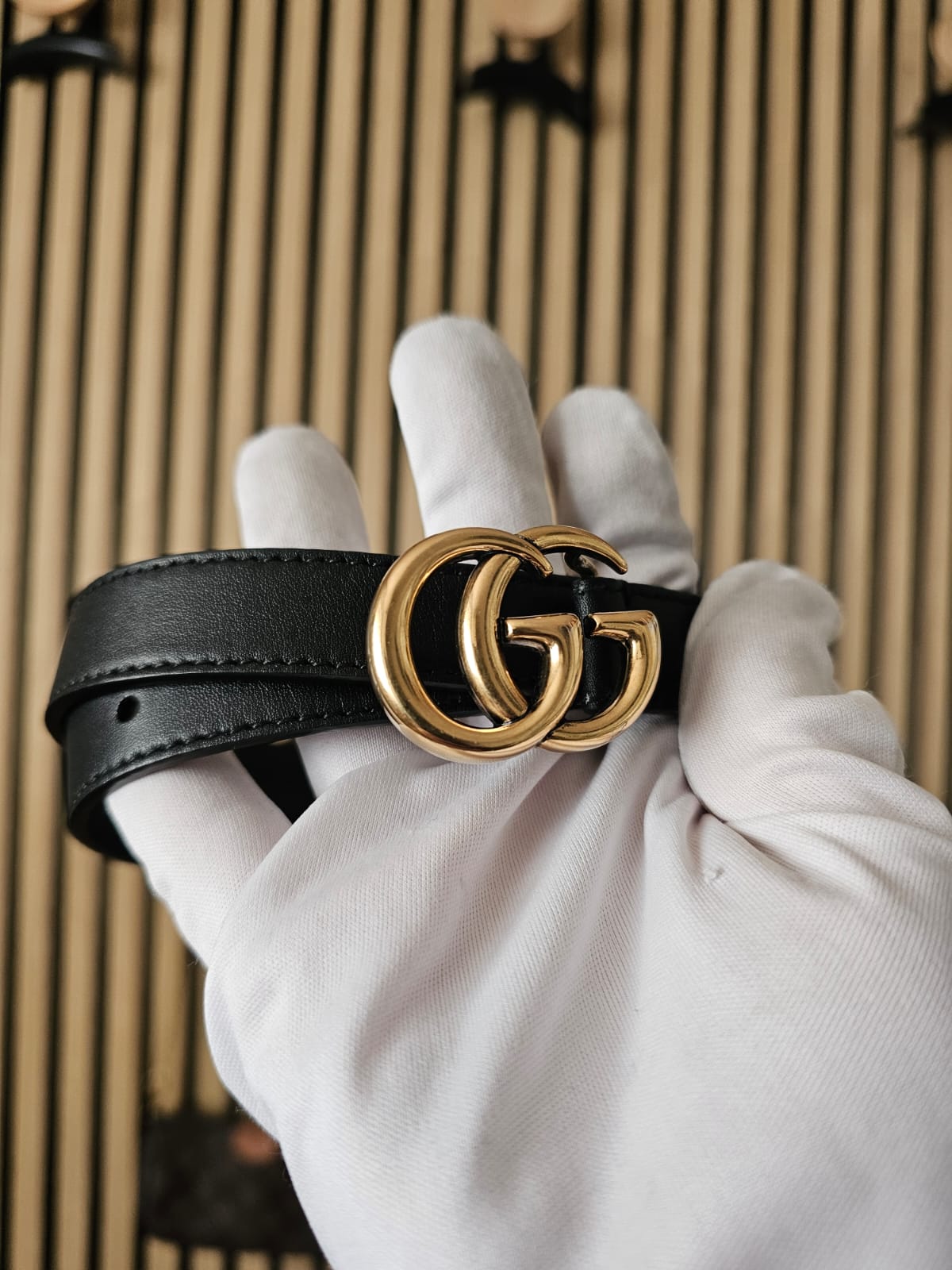 409417- Gucci GG thin belt, black.