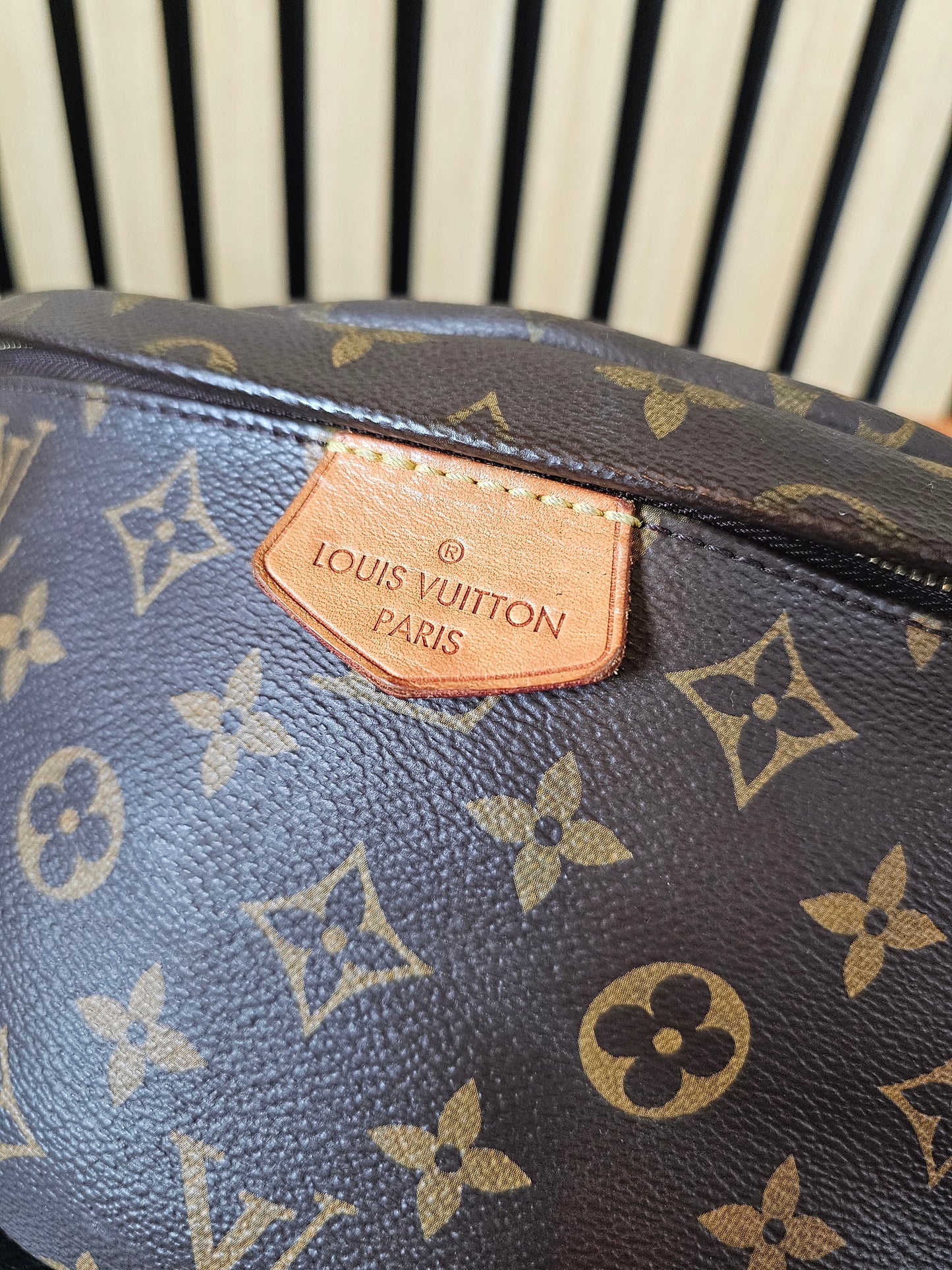 M43644 - Louis Vuitton Bumbag, MNG Kanvas.