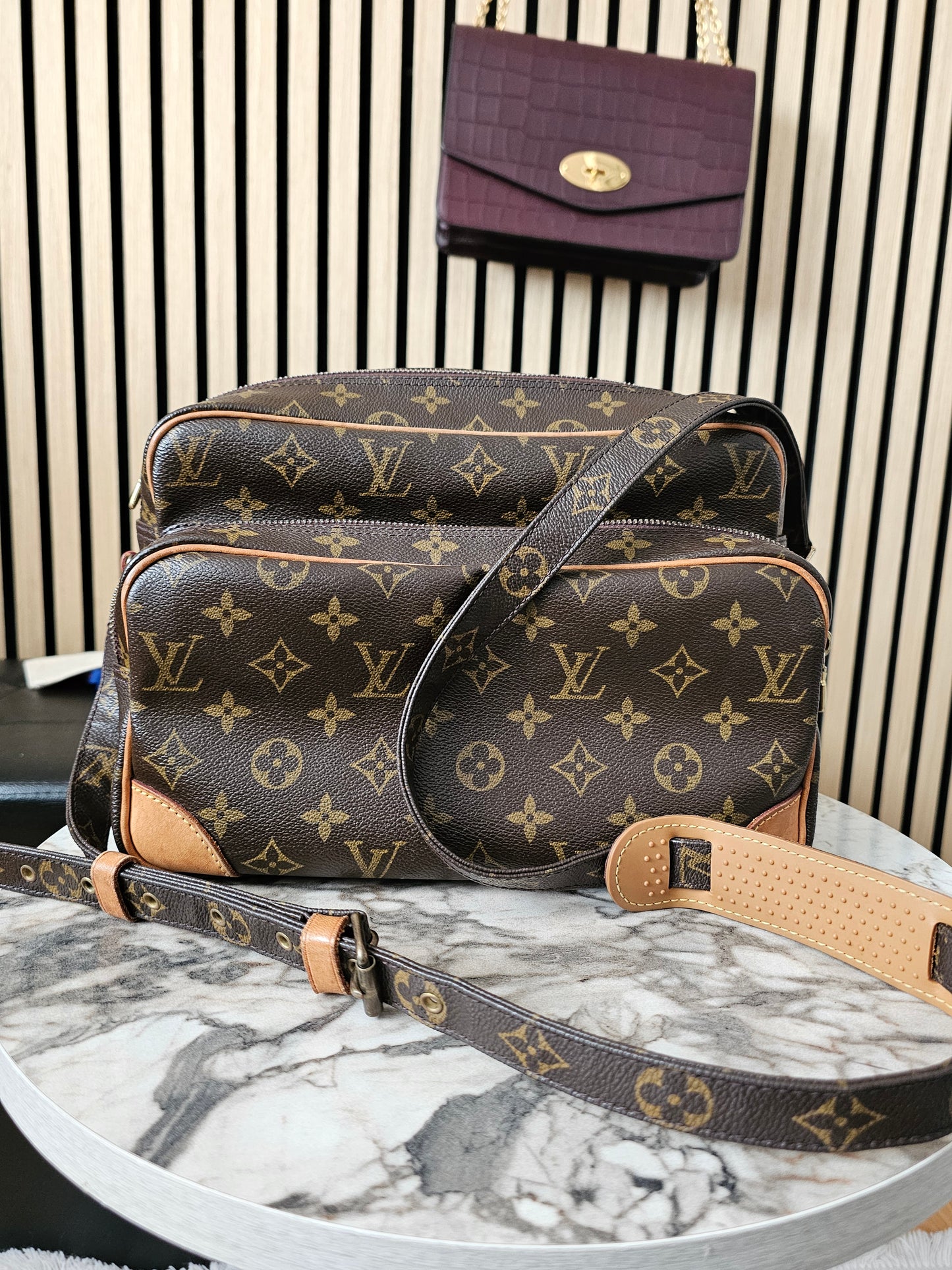 M45244 - Louis Vuitton Nile MM, monogram kanvas.