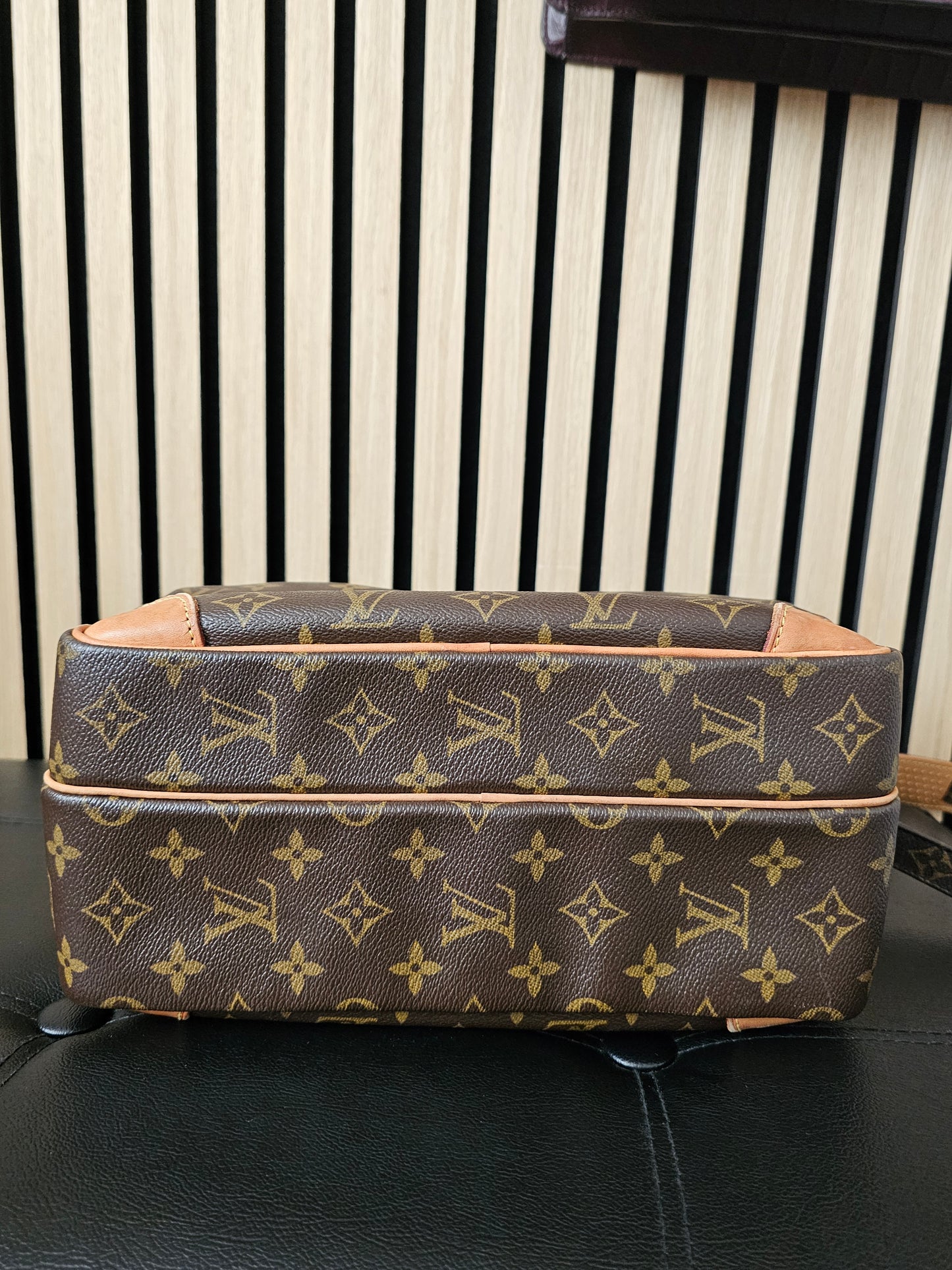M45244 - Louis Vuitton Nile MM, monogram kanvas.