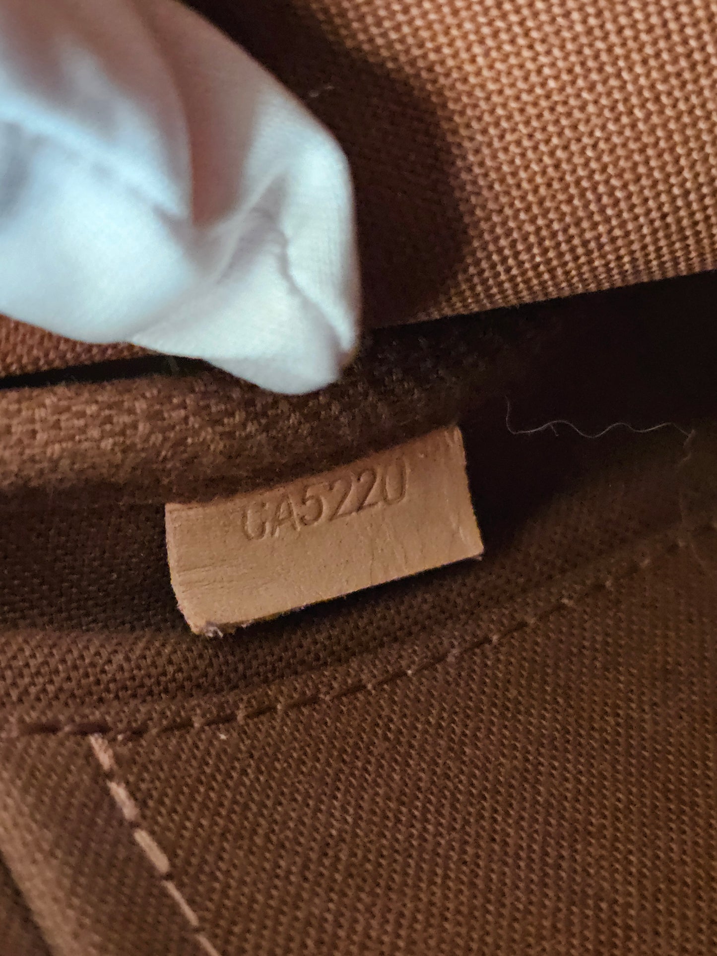 Louis Vuitton pochette accesories, monogram kanvas.