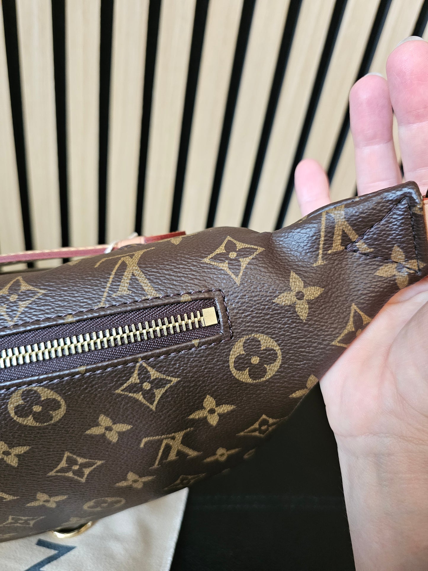 M43644 - Louis Vuitton bag, bumbag in monogram kanvas.