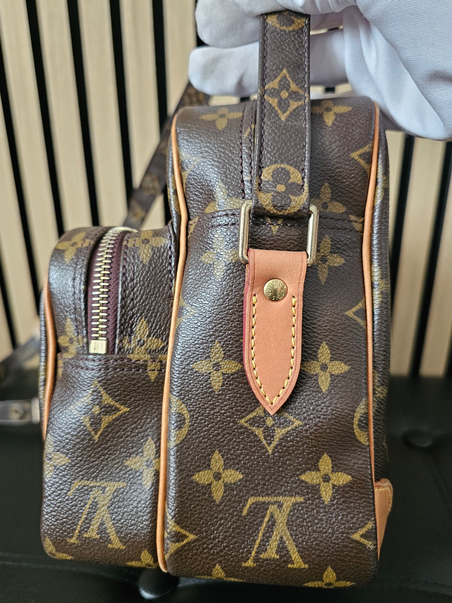 M45244 - Louis Vuitton Nile MM, monogram kanvas.