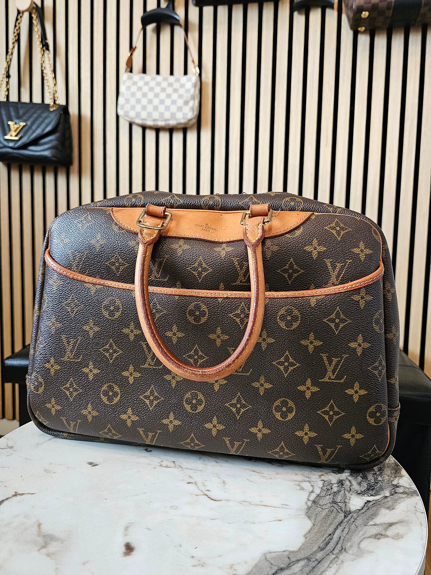 M47270 - Louis Vuitton Deauville bag i monogram kanvas.